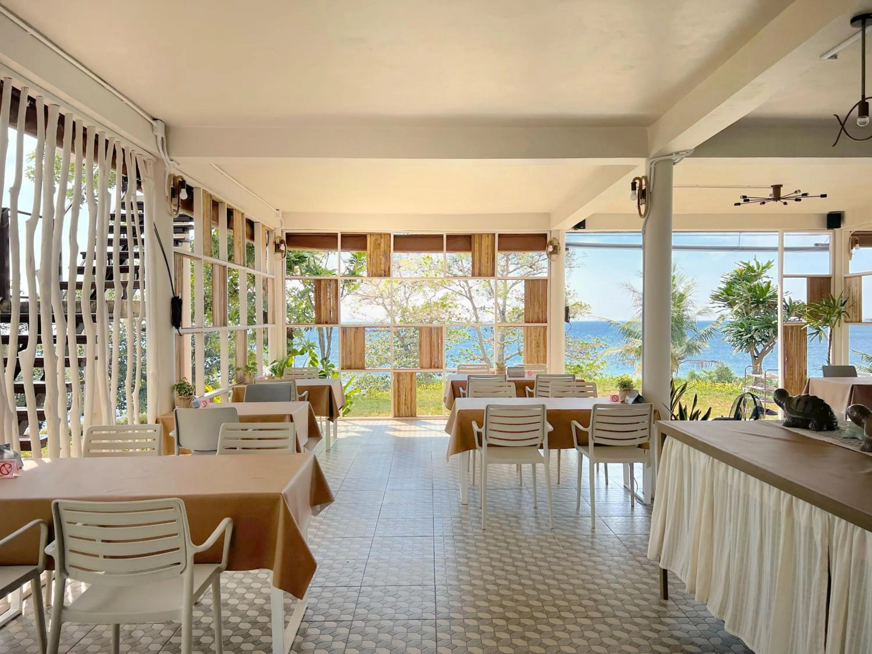 Restaurant/places to eat in Ta-Lay Time KohMak