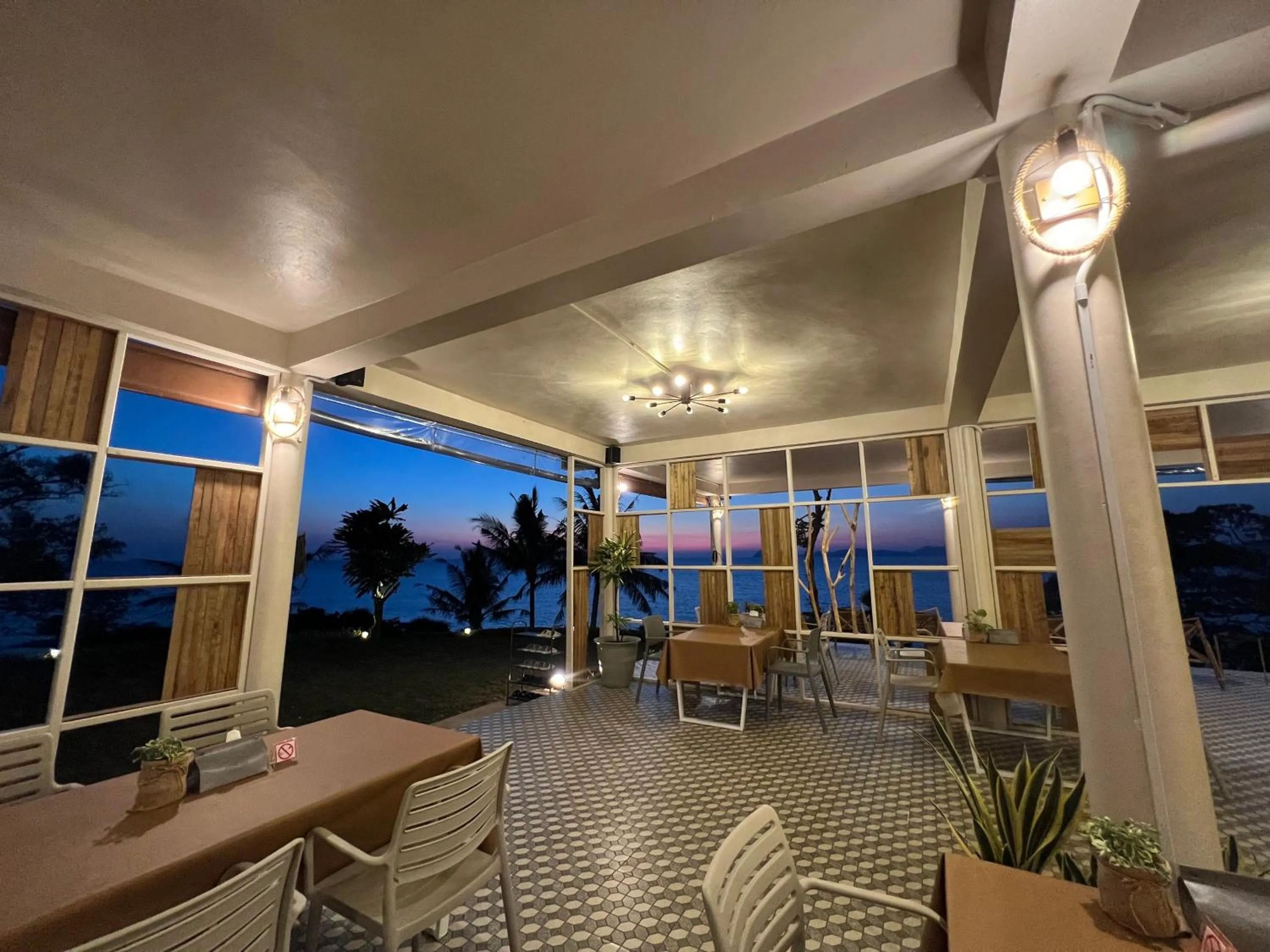 Restaurant/places to eat in Ta-Lay Time KohMak