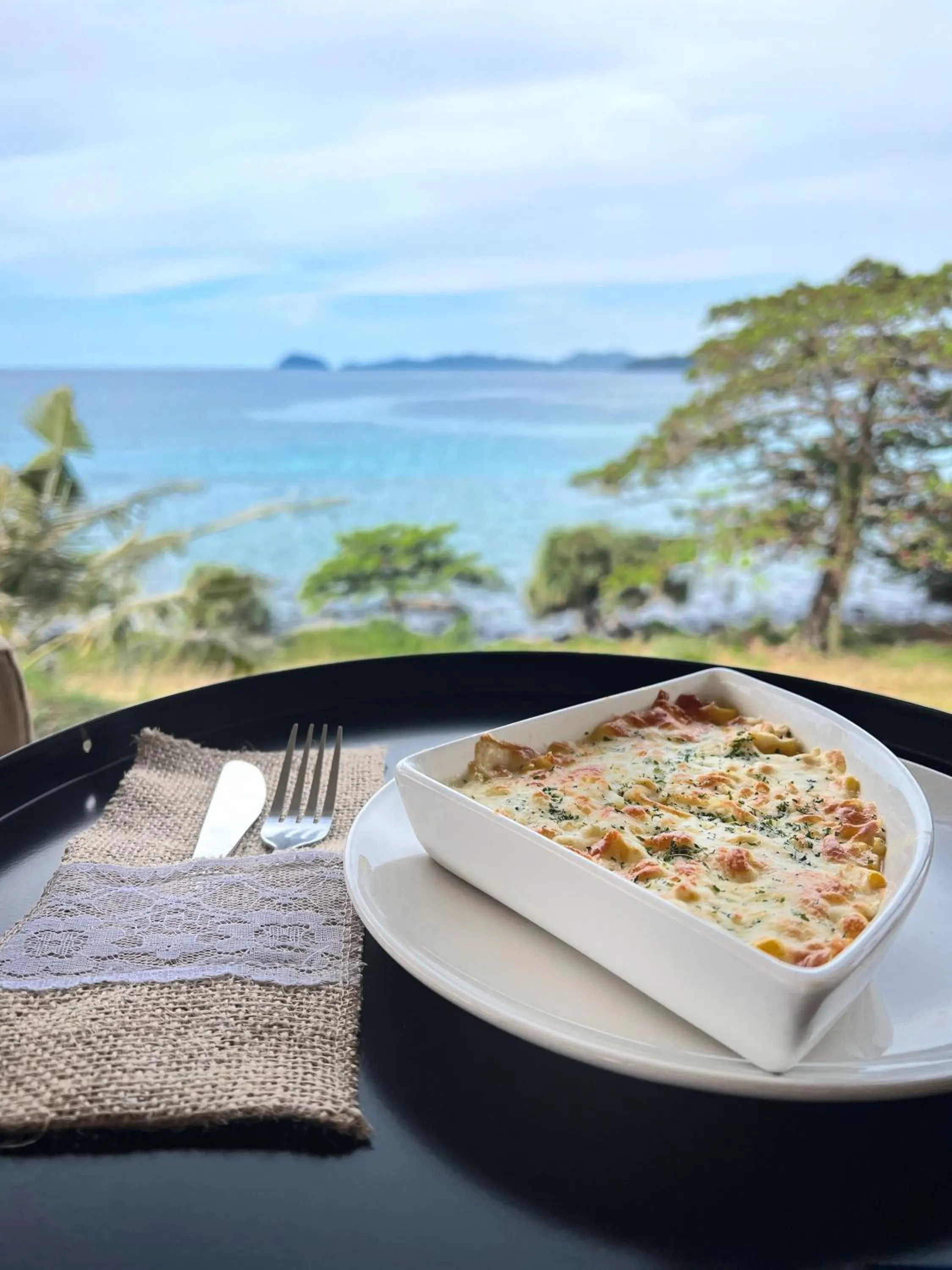 Food and drinks in Ta-Lay Time KohMak