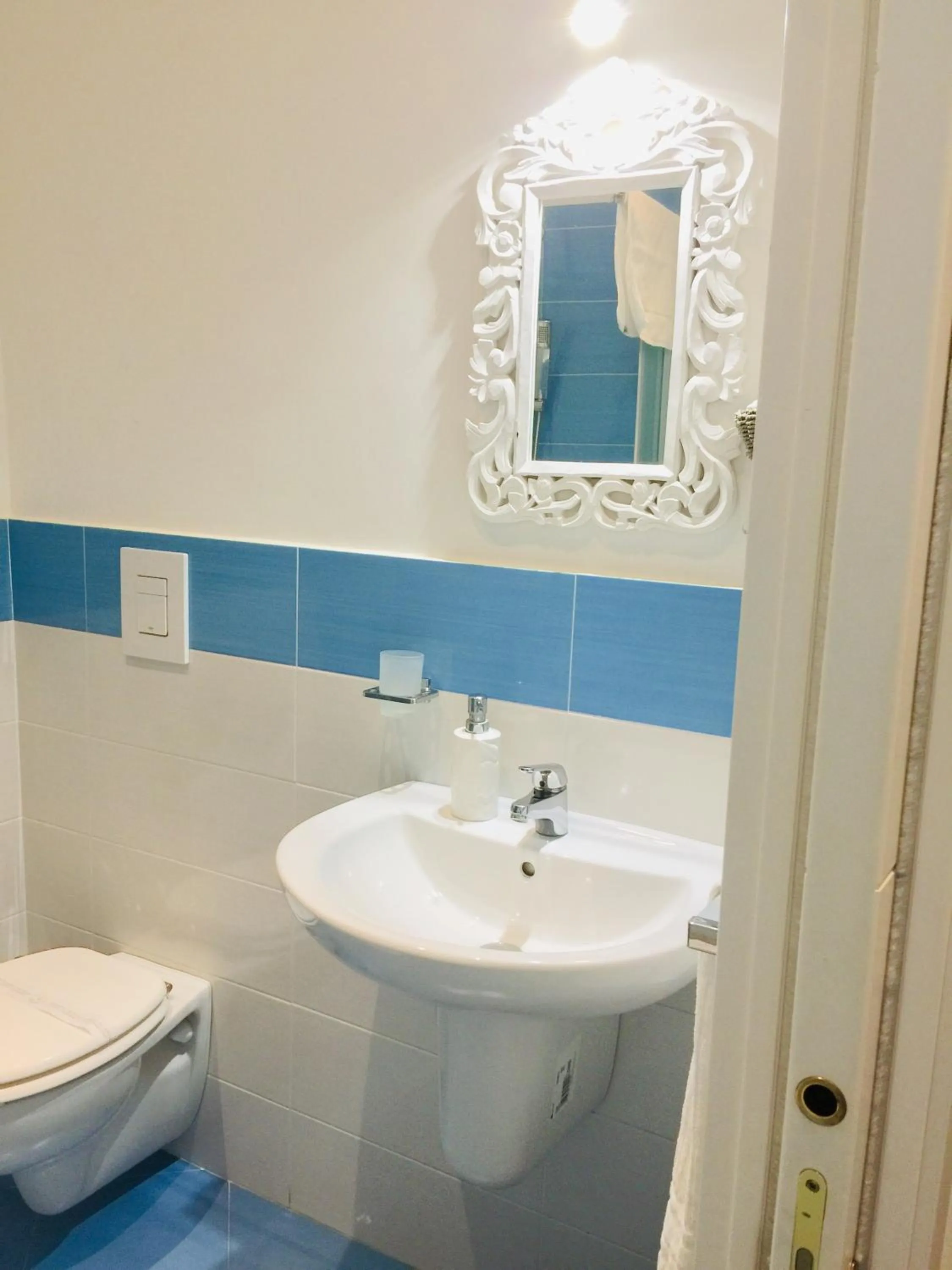 Bathroom in B&B Neapolis Bellini