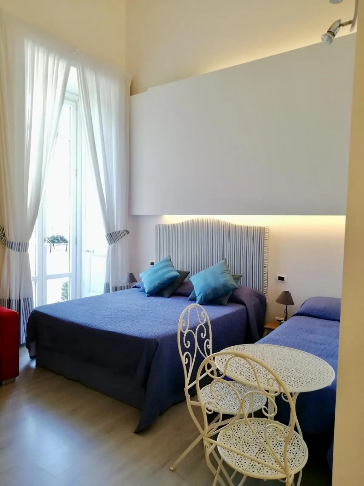 Bed in B&B Neapolis Bellini