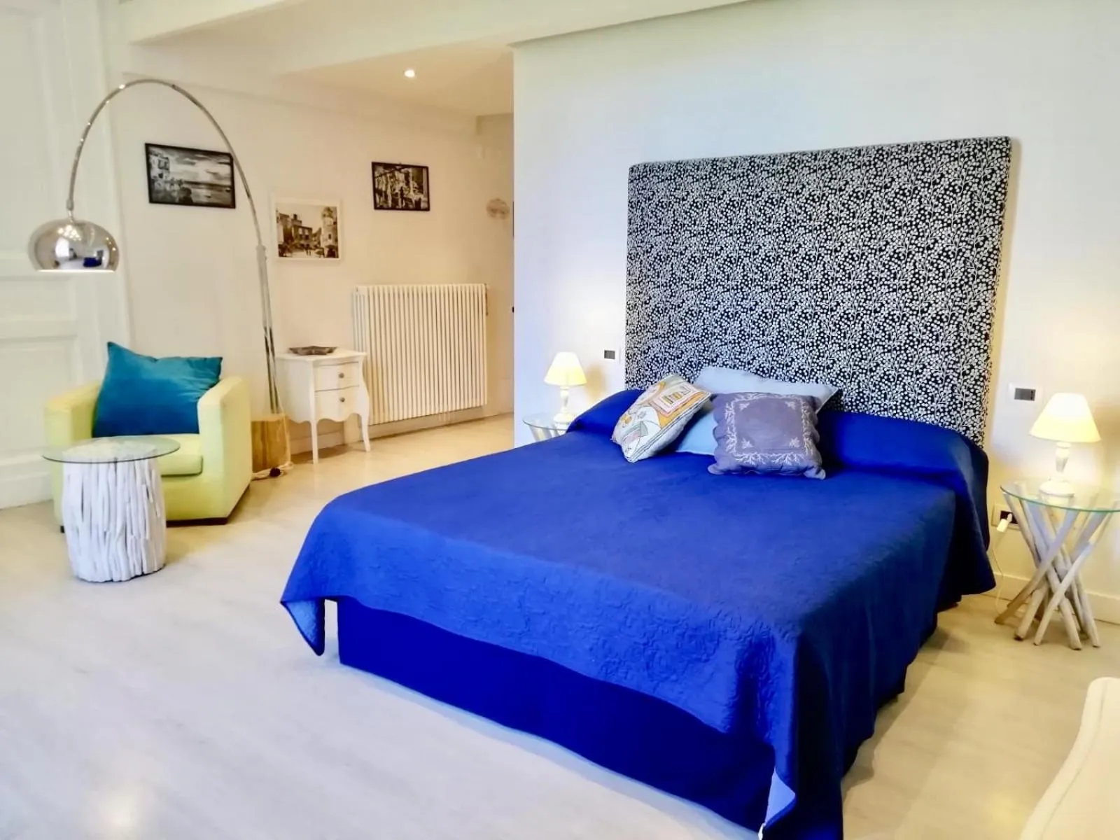 Bed in B&B Neapolis Bellini