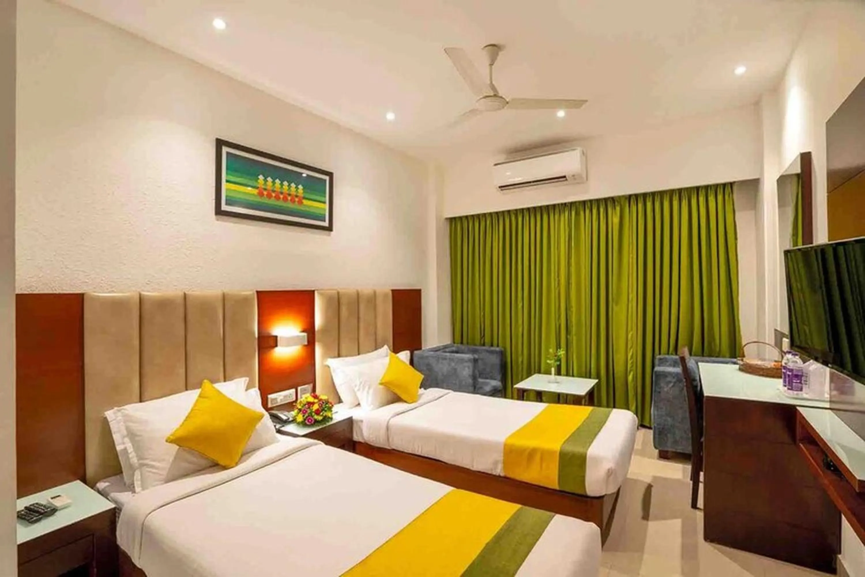 Bed in Hotel Hills Park Pathanamthitta