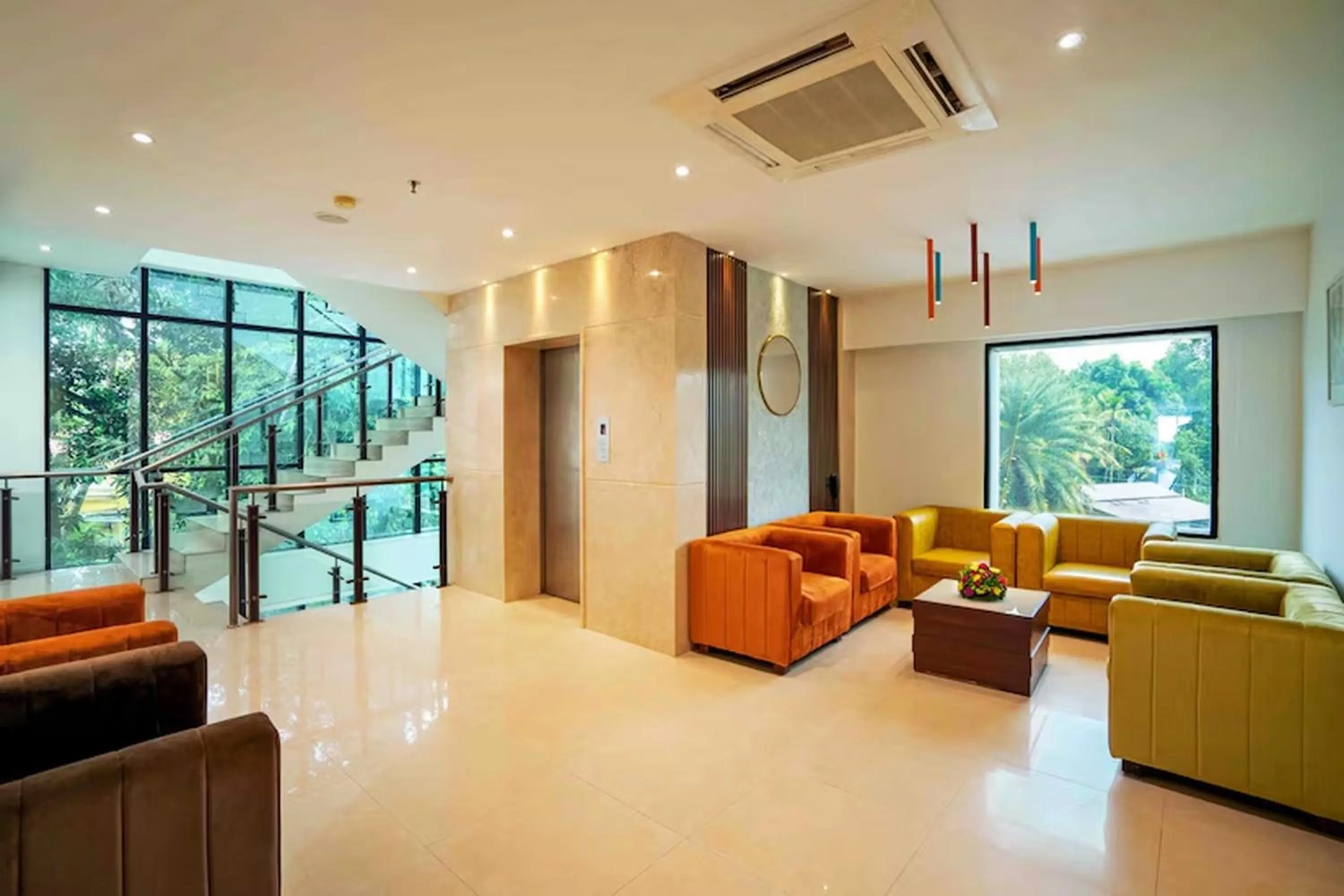 Lobby or reception in Hotel Hills Park Pathanamthitta
