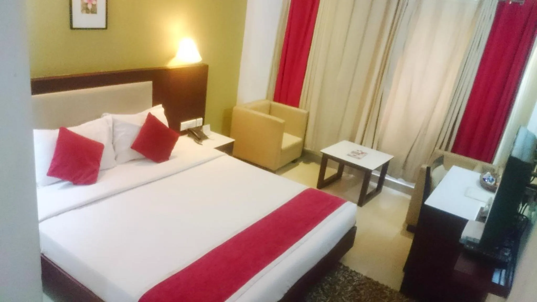 Bed in Hotel Hills Park Pathanamthitta