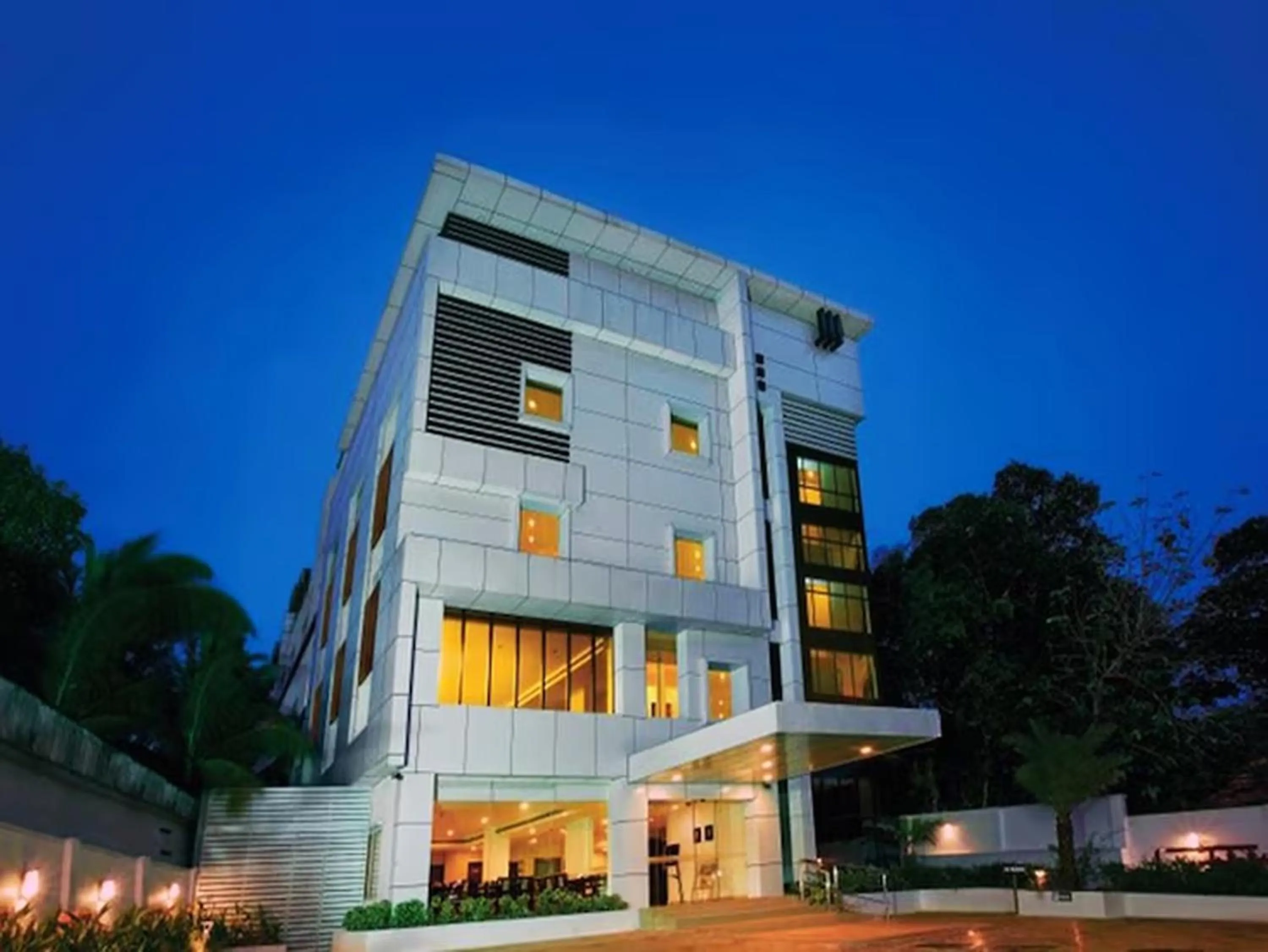 Property building in Hotel Hills Park Pathanamthitta