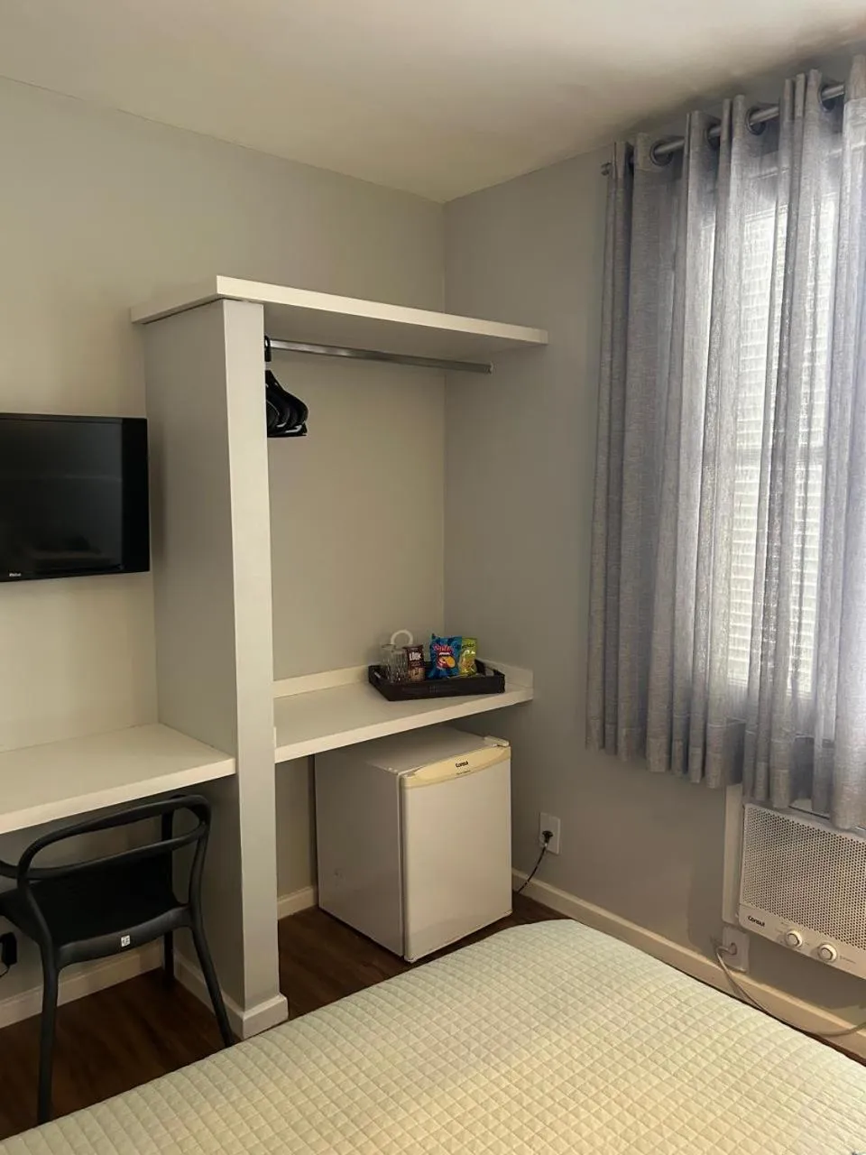 wardrobe, Bed in Hotel Petit Village Icaraí