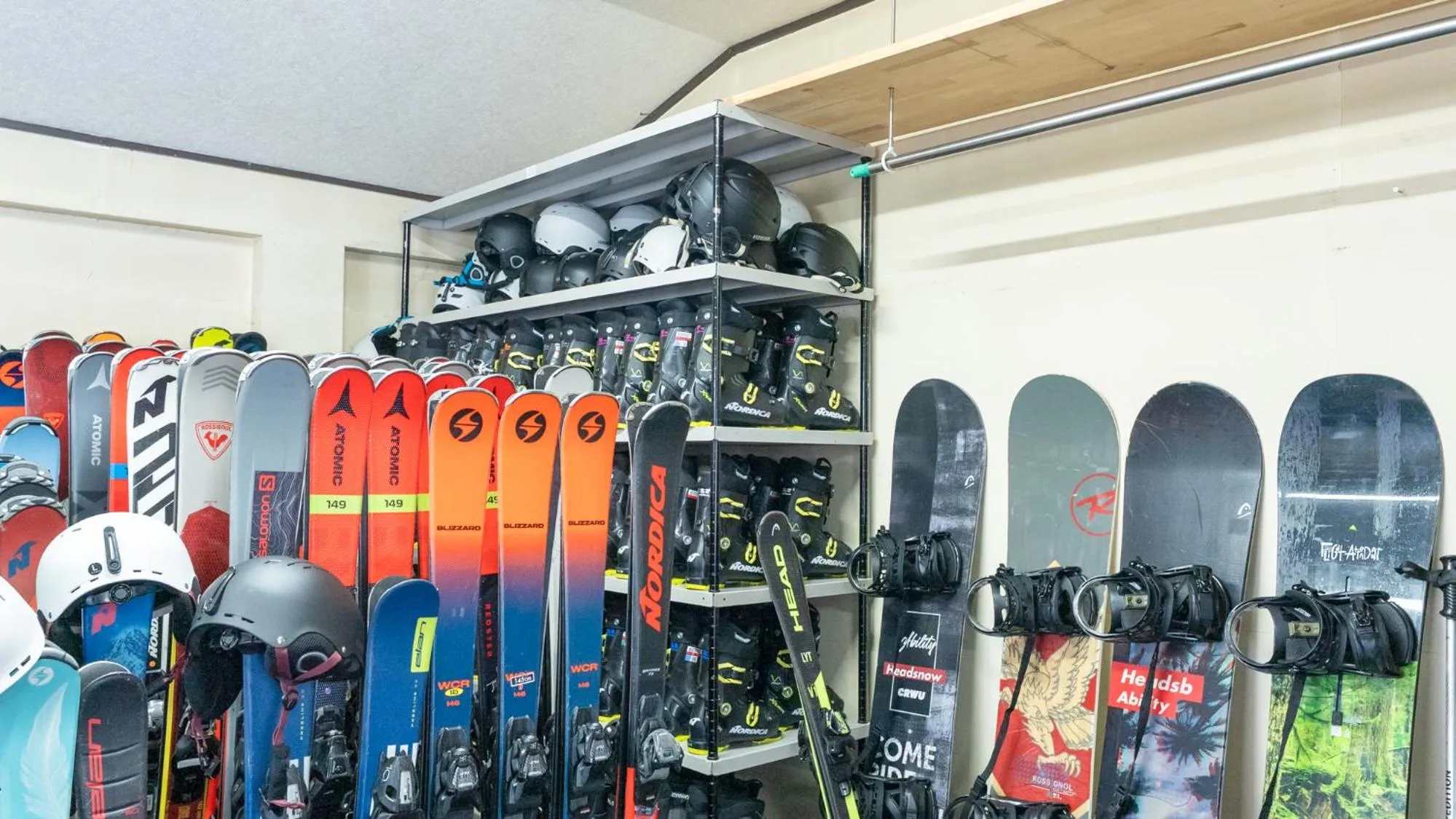 Skiing in LiVEMAX Resort Echigo Yuzawa