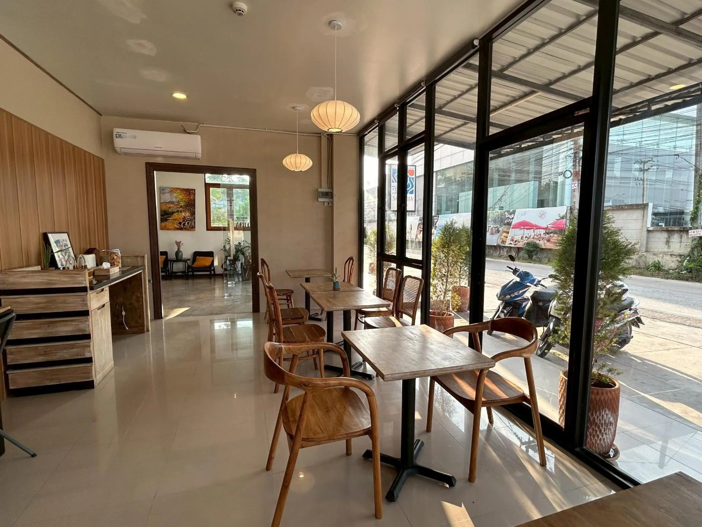 Dining area in Suntria Hotel Pattaya