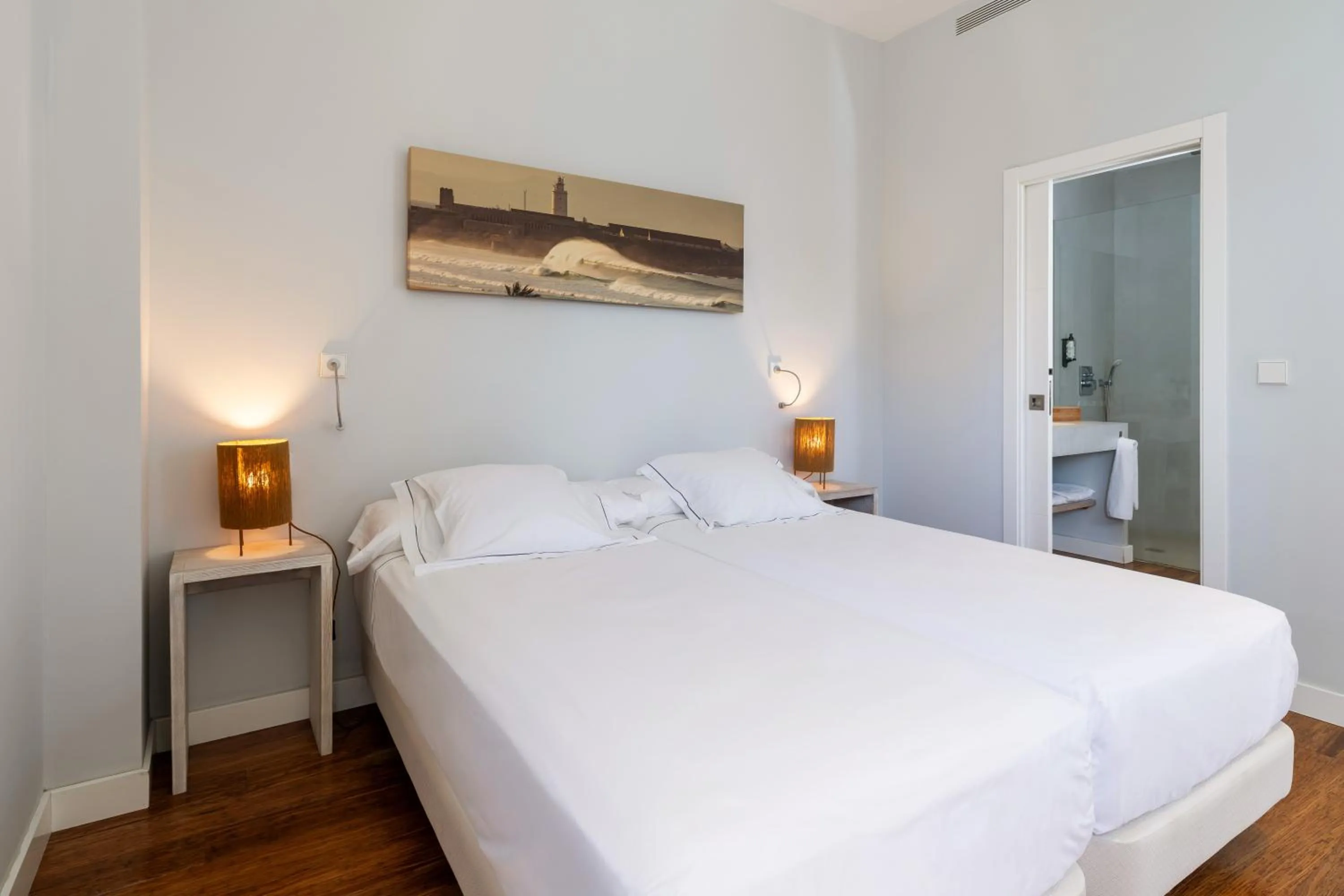 Photo of the whole room, Bed in Aristoy - by Grupo Tribu