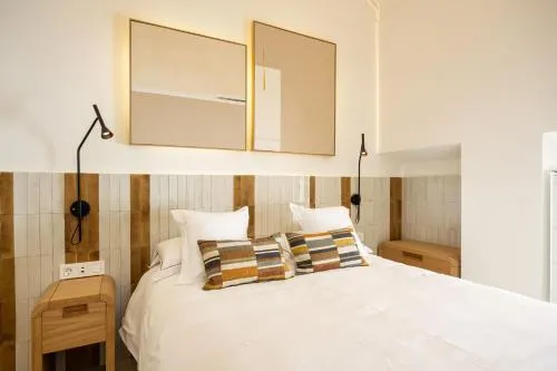 Aristoy - by Grupo Tribu