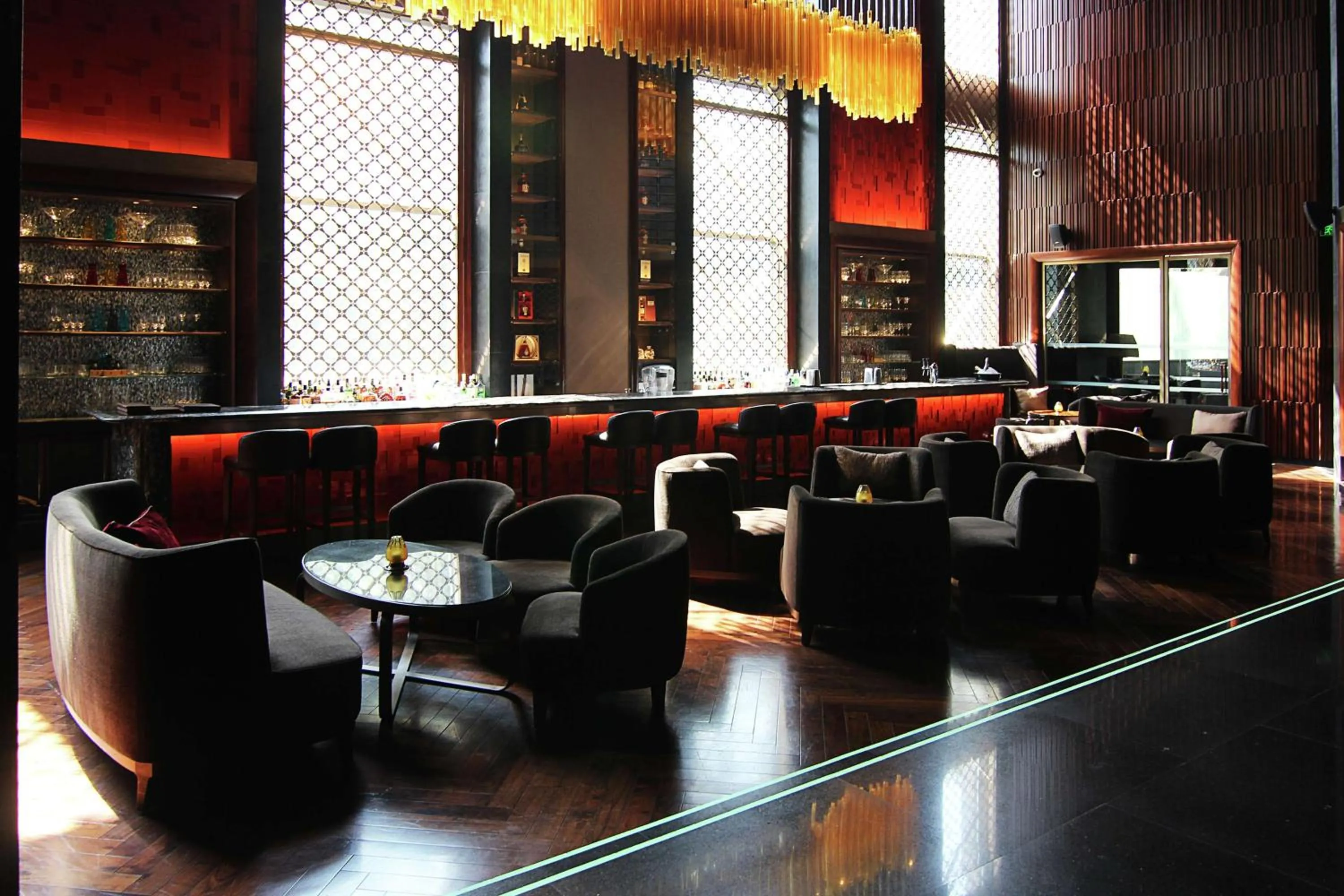 Lounge or bar in Conrad Pune