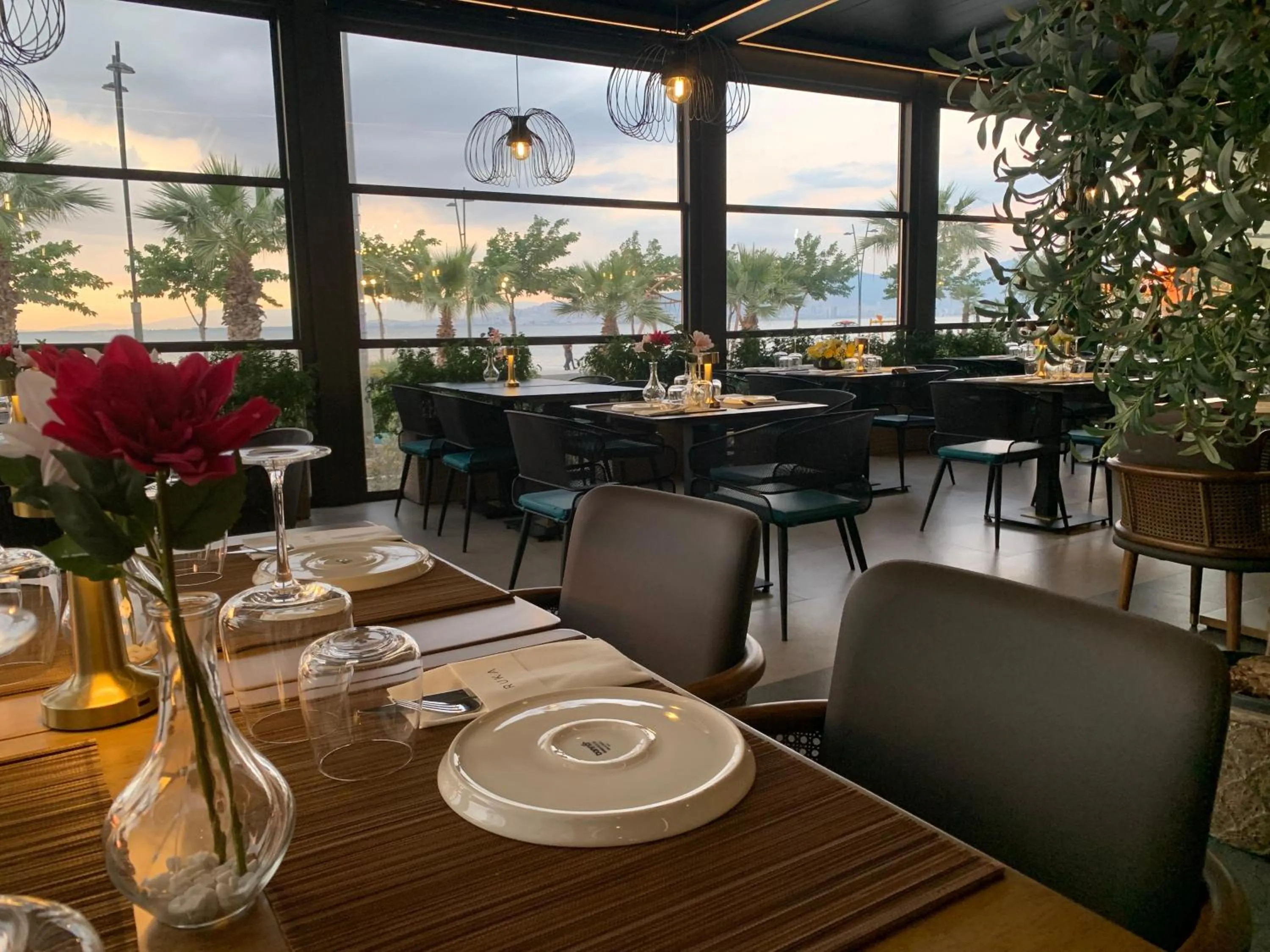 Restaurant/places to eat in RUKA Hotel