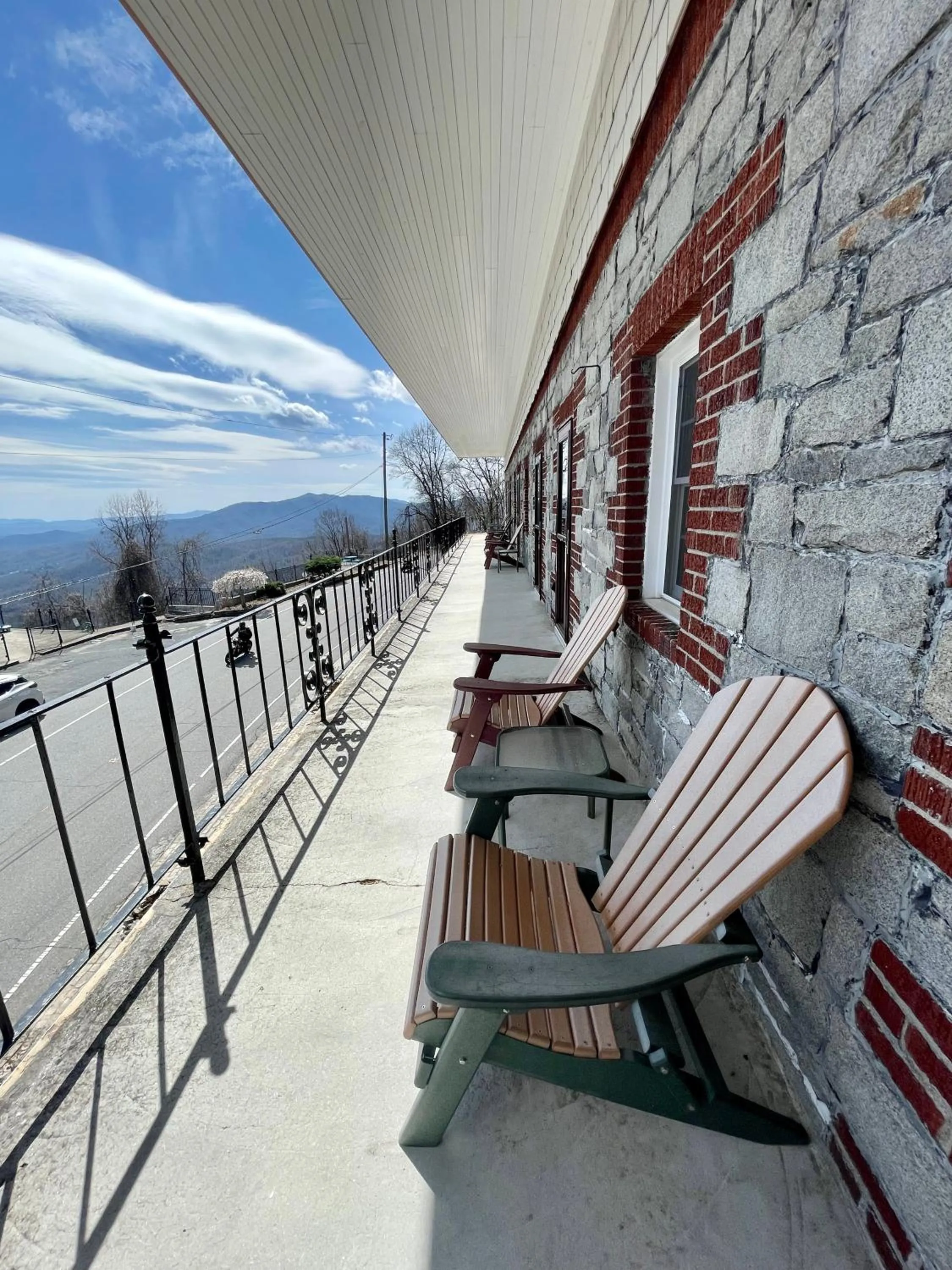 Patio in Skyline Village Inn