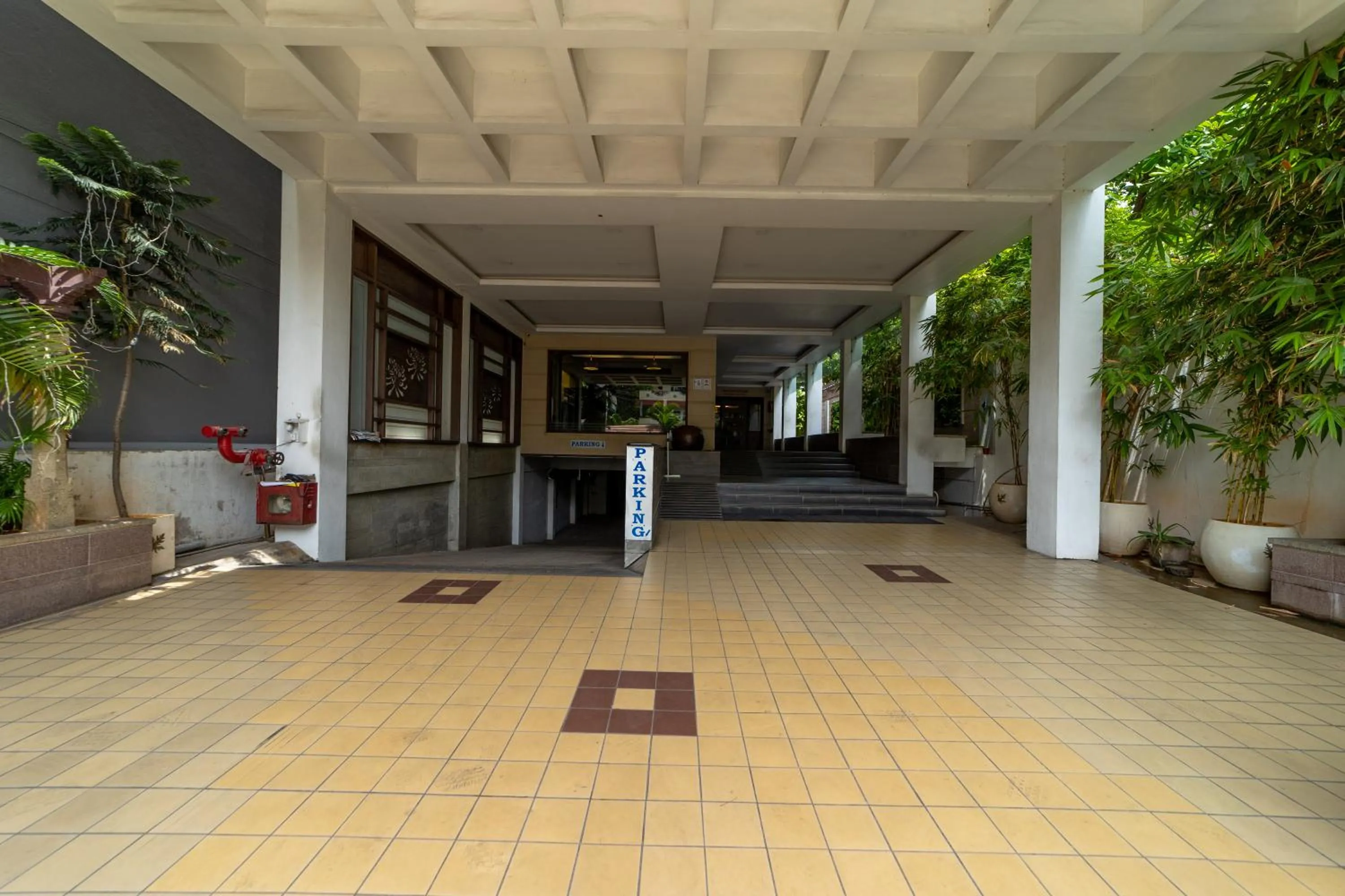 Facade/entrance in Abirami Residency