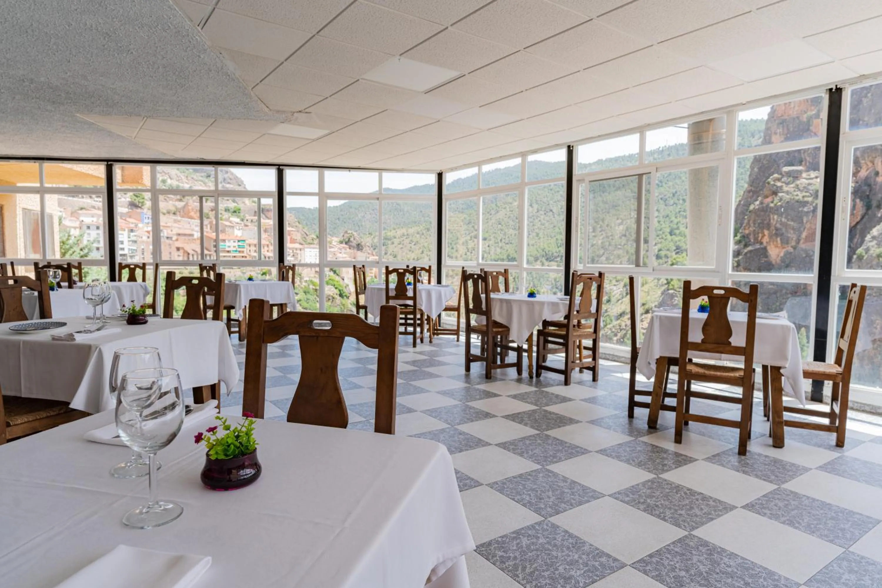 Restaurant/places to eat in Hotel Restaurante Felipe II
