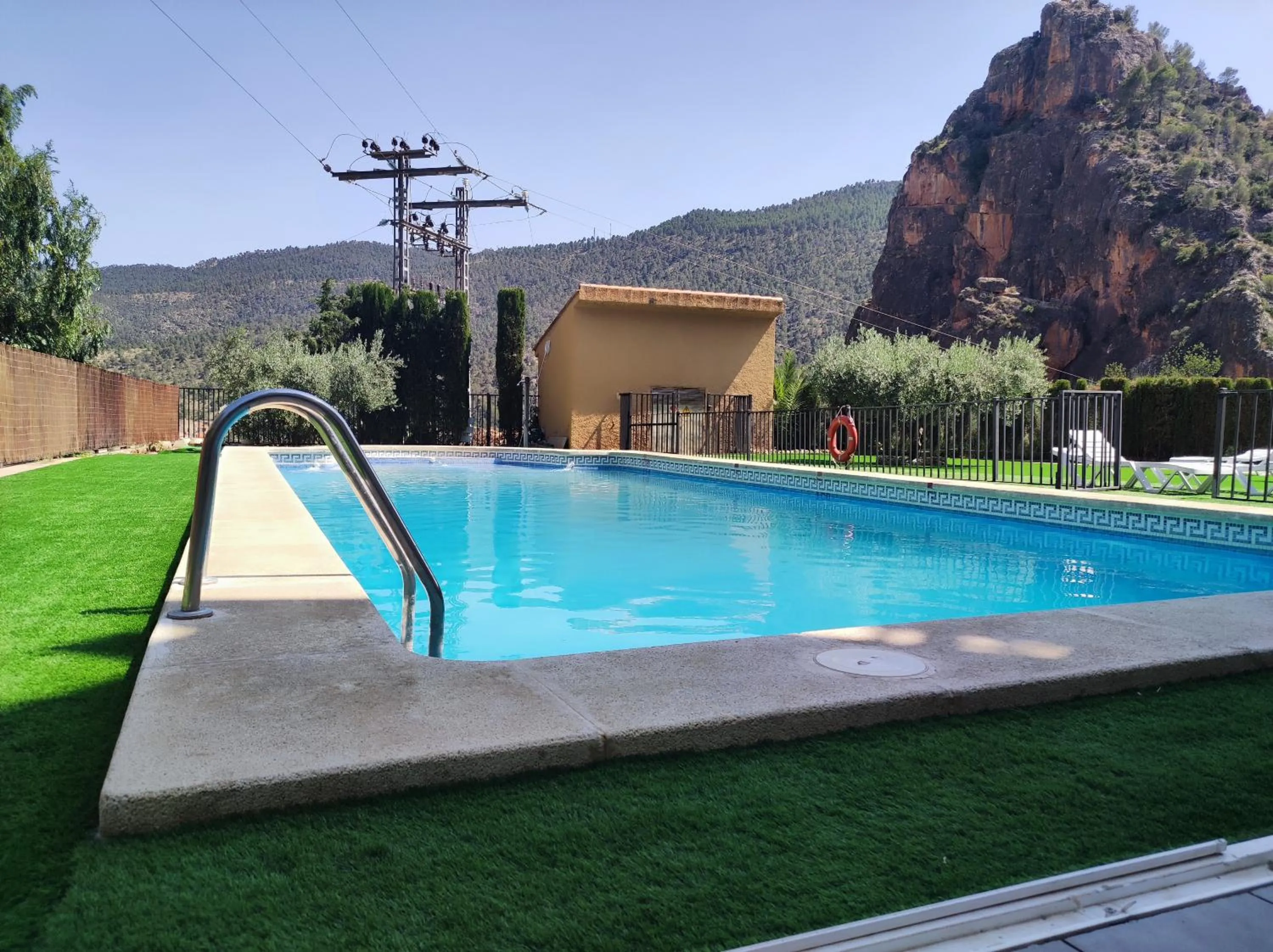 Swimming pool in Hotel Restaurante Felipe II
