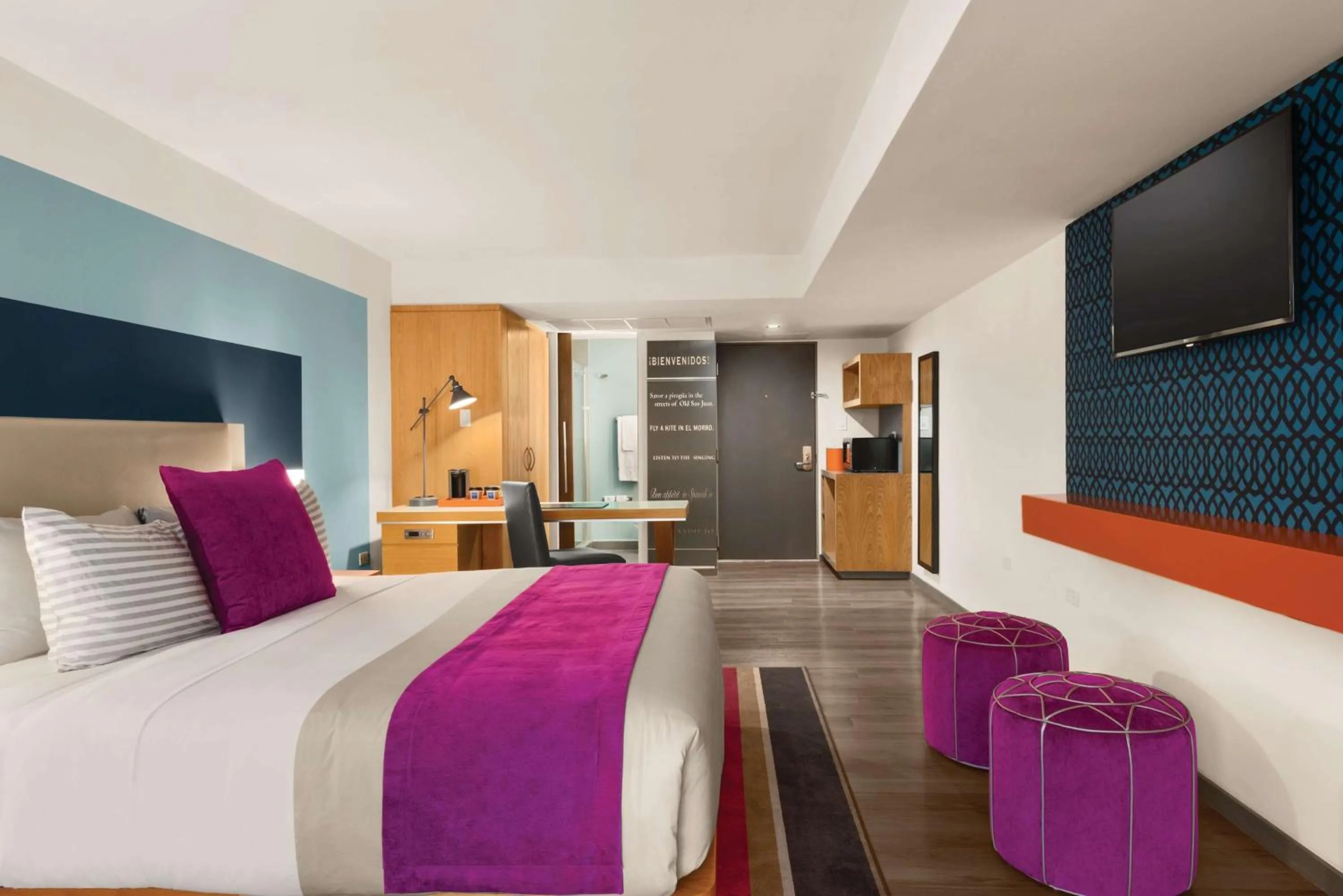 Food and drinks, Bed in TRYP by Wyndham Isla Verde