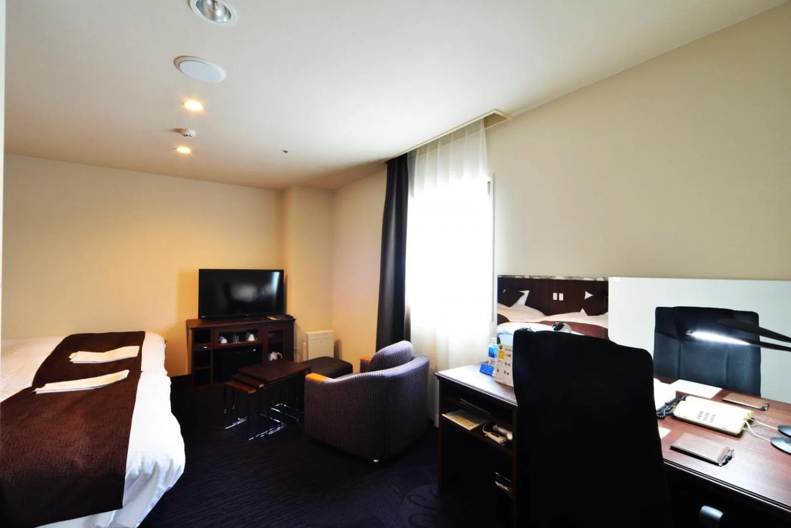 Photo of the whole room, Bed in Kushiro Century Castle Hotel