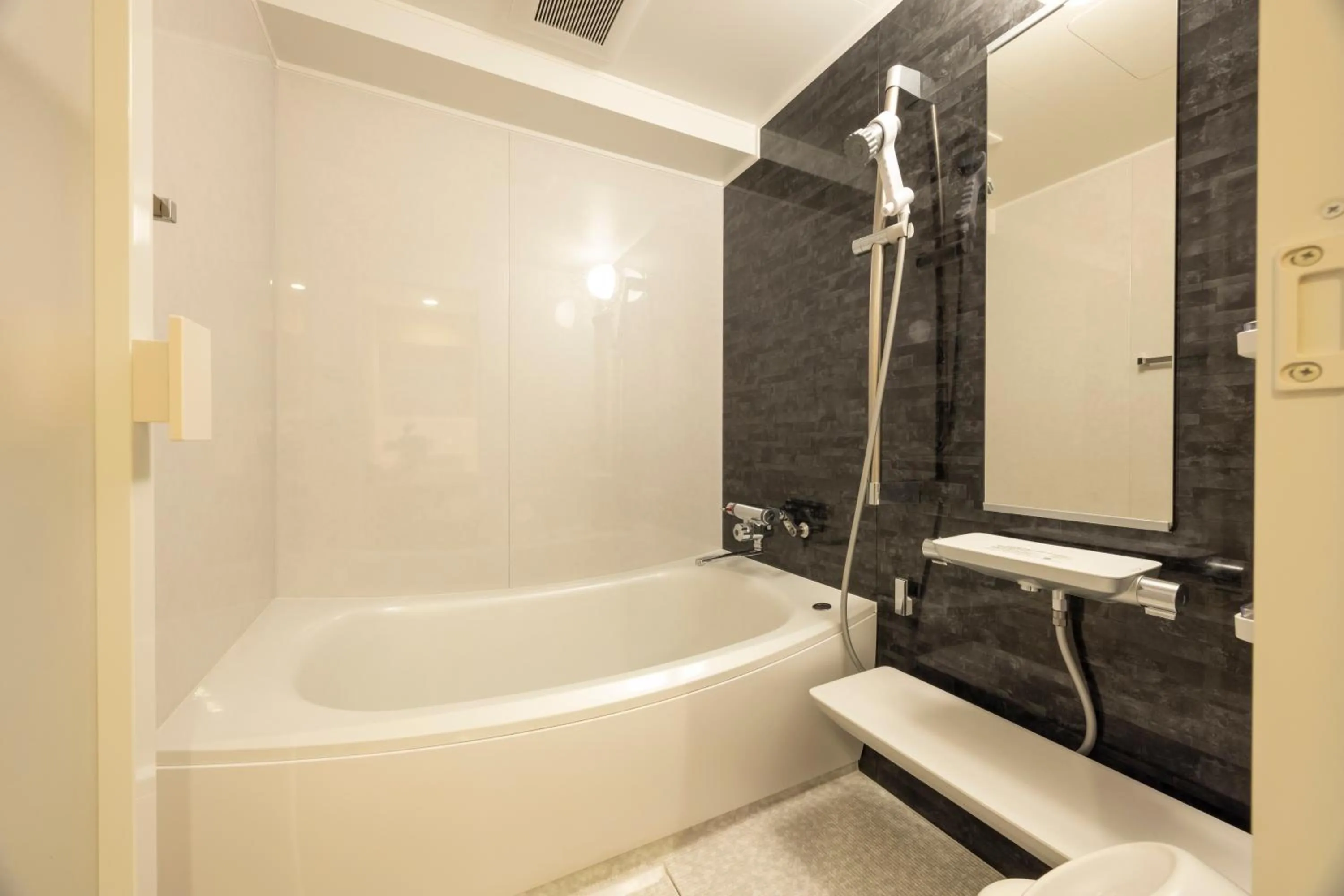 Shower in Kushiro Century Castle Hotel