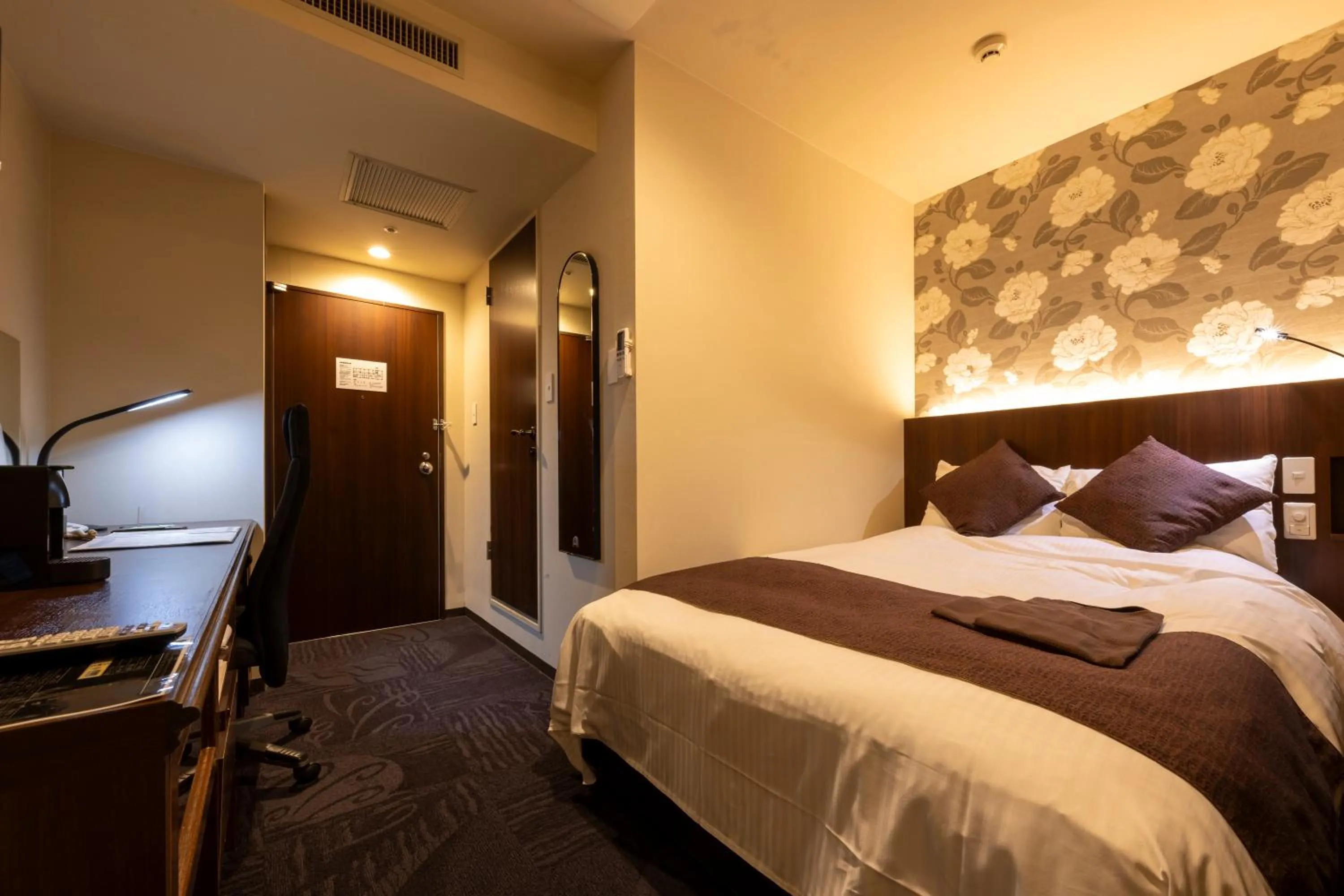 Bedroom, Bed in Kushiro Century Castle Hotel