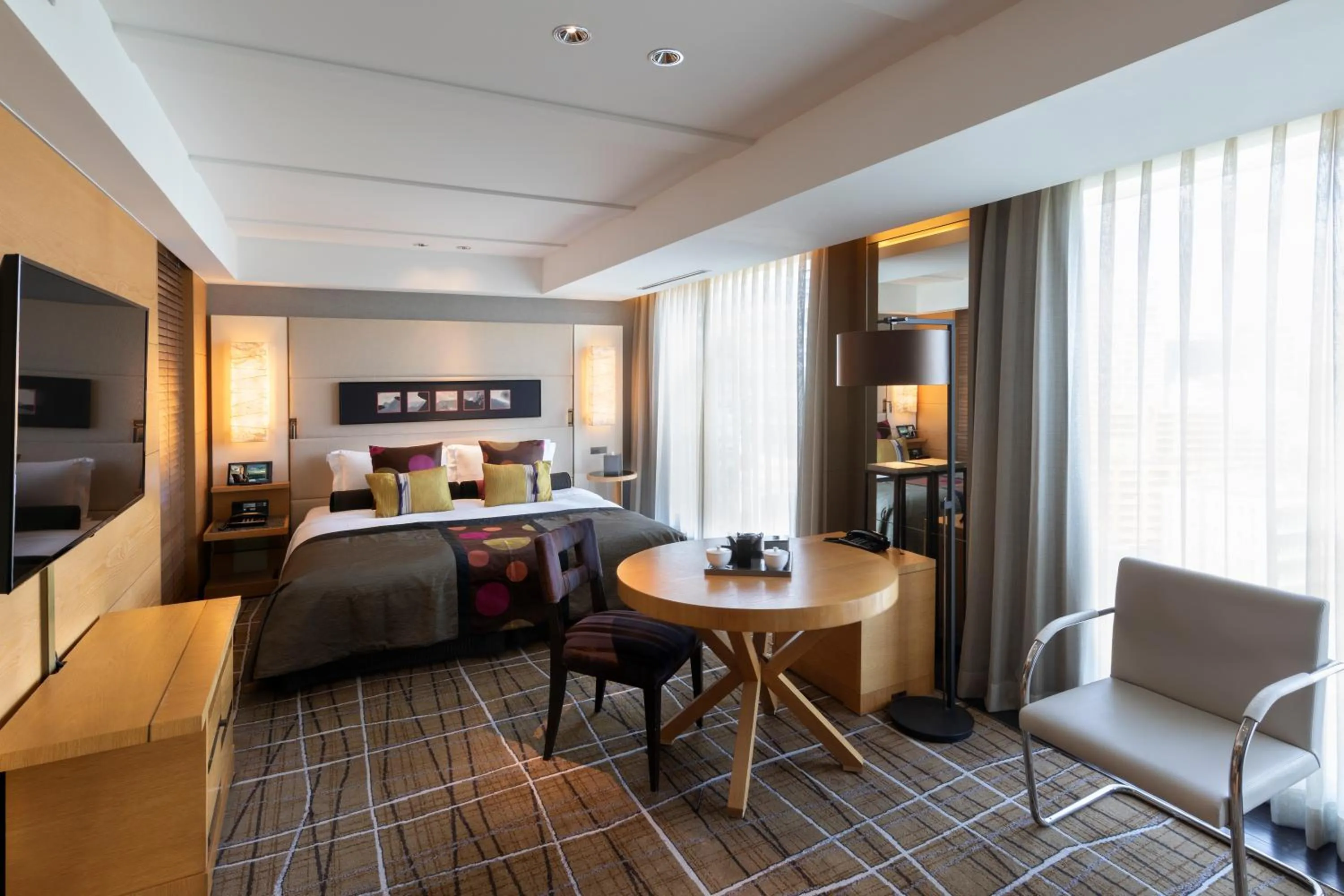 Dining area, Bed in Hotel New Otani Tokyo EXECUTIVE HOUSE ZEN