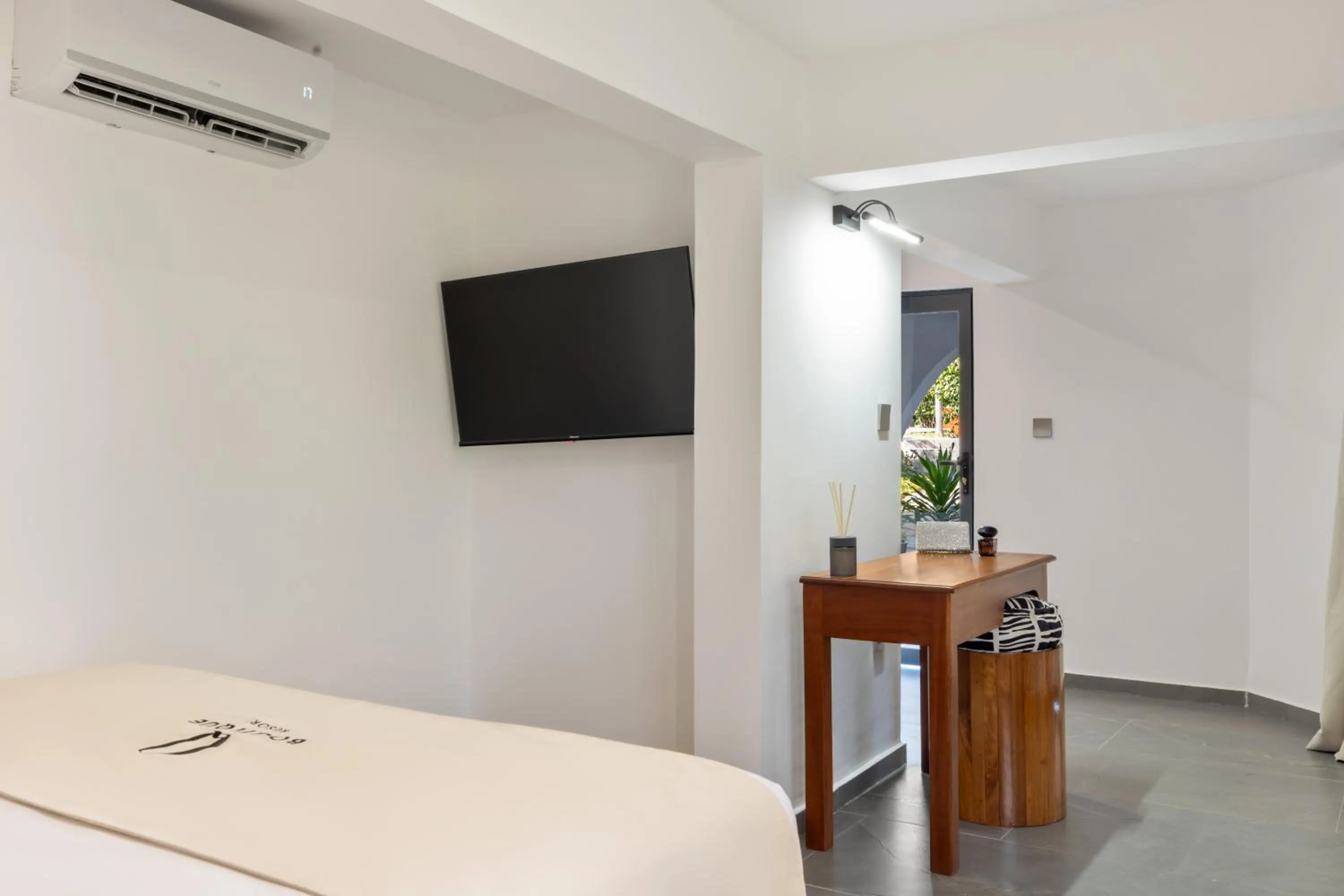 Photo of the whole room, Bed in Q Boutique Resort Malindi