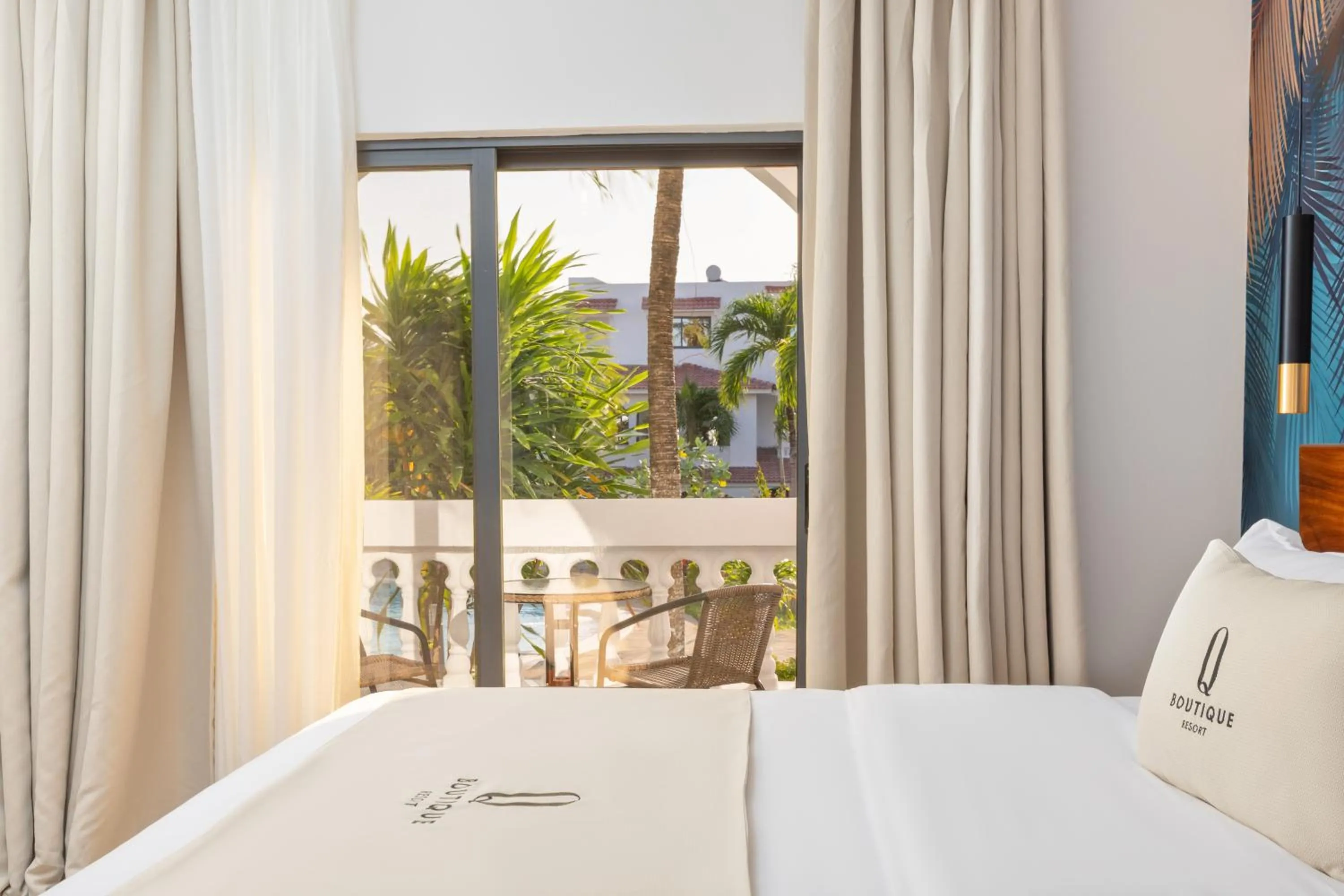 View (from property/room), Bed in Q Boutique Resort Malindi