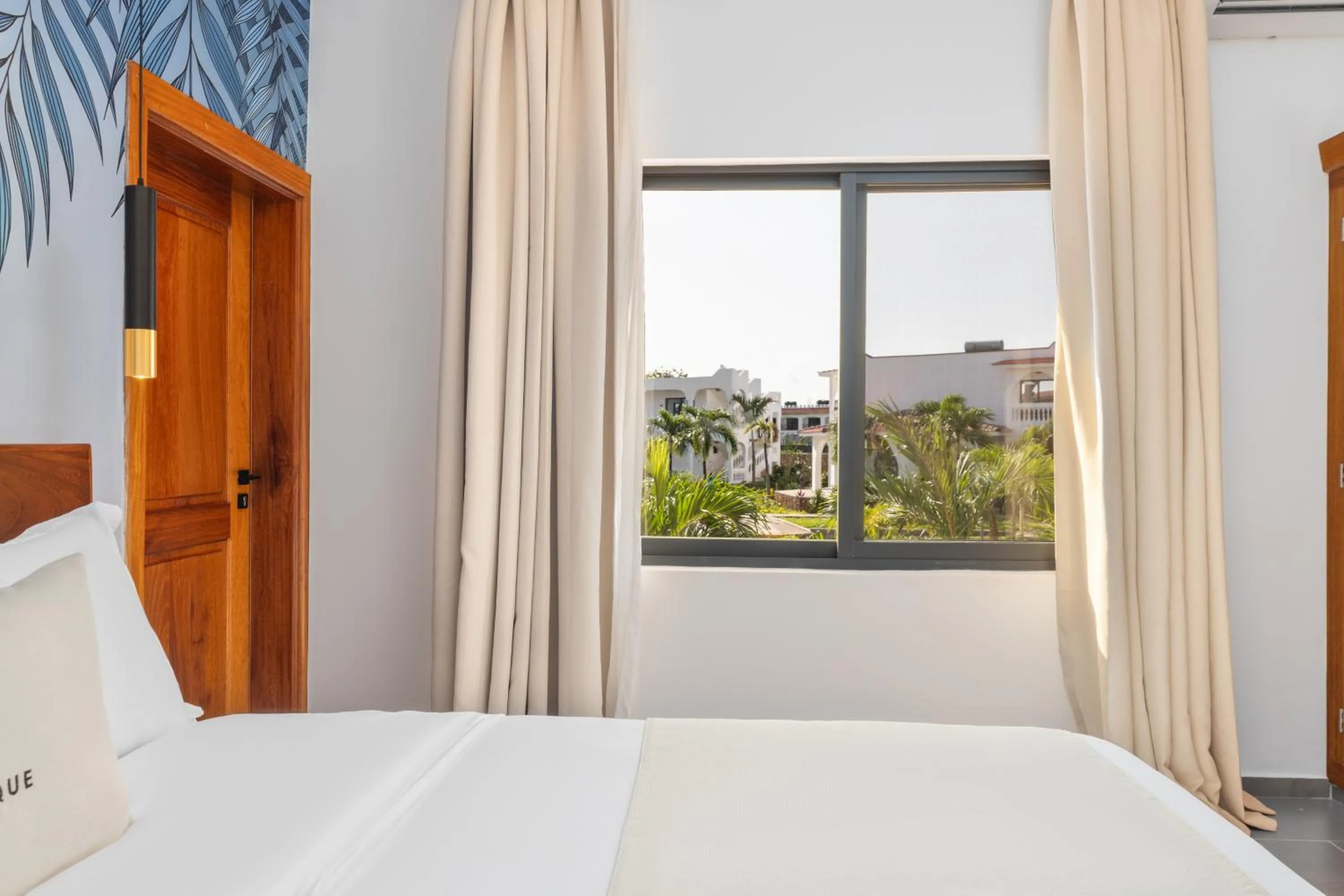 Photo of the whole room, Bed in Q Boutique Resort Malindi