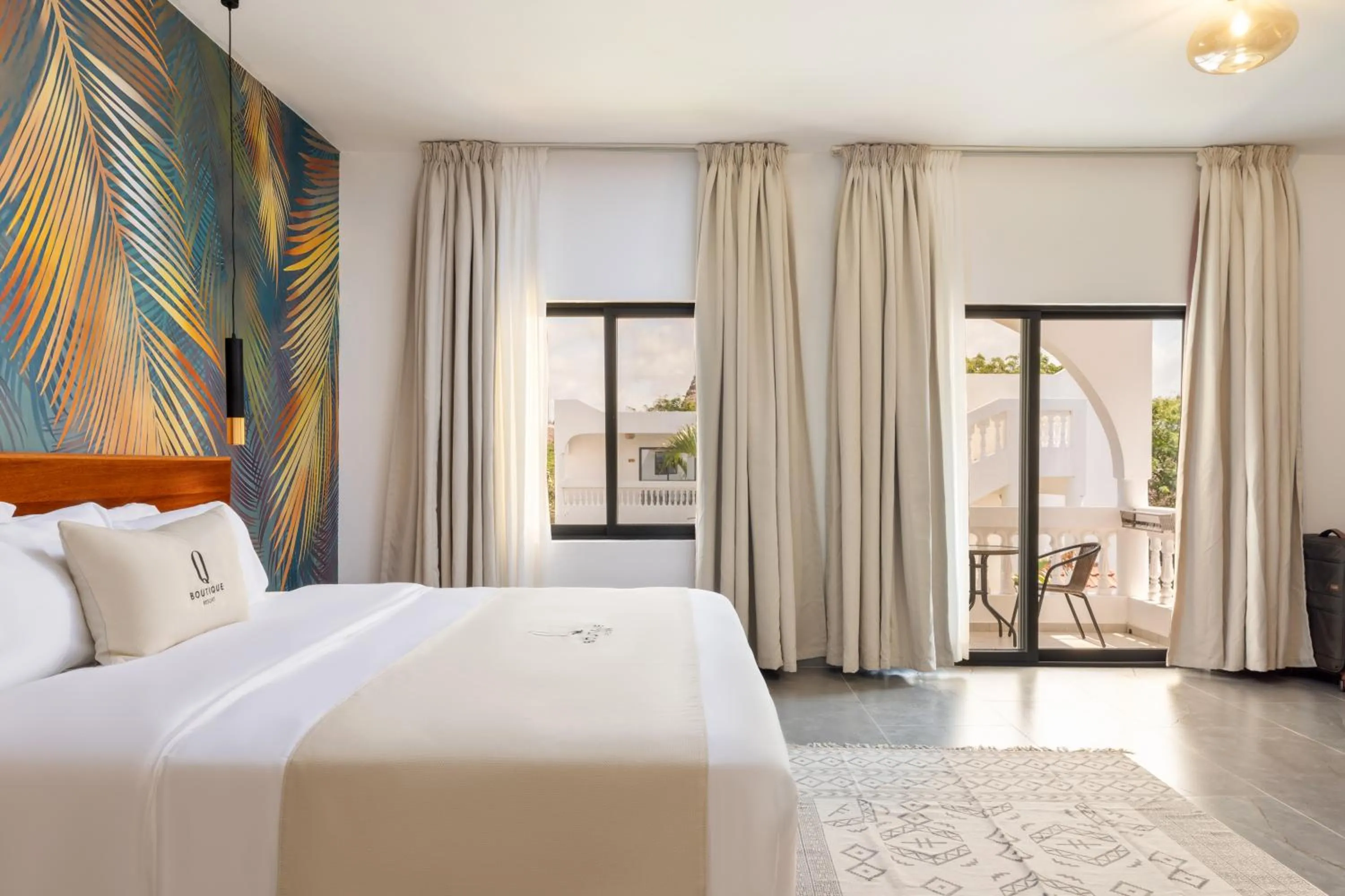 Photo of the whole room, Bed in Q Boutique Resort Malindi