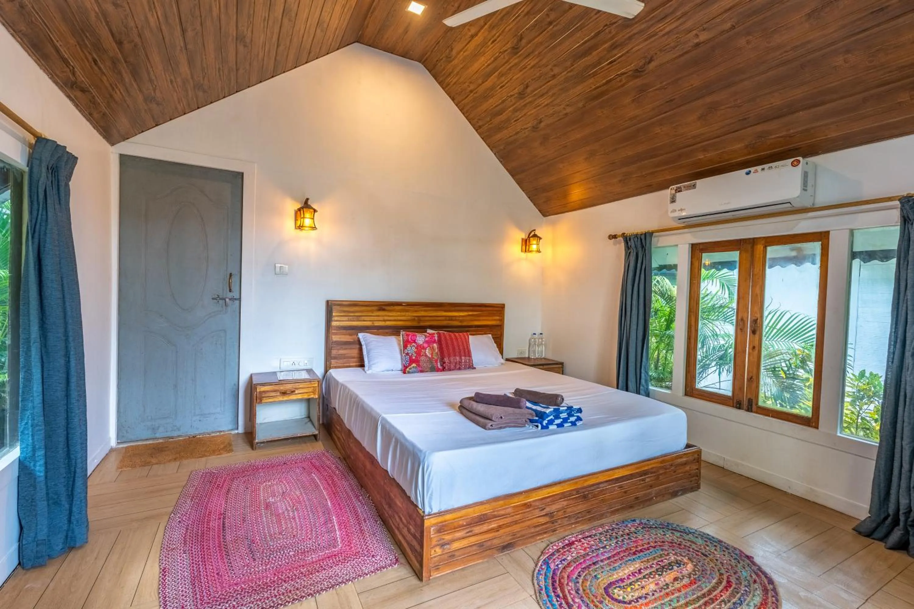 Bedroom, Bed in Simrose