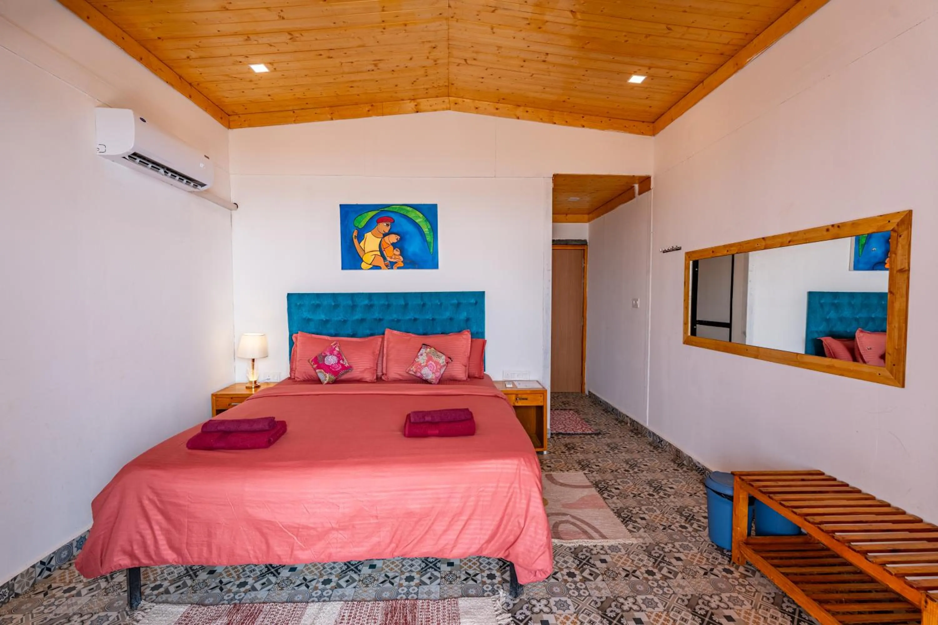 Bedroom, Bed in Simrose