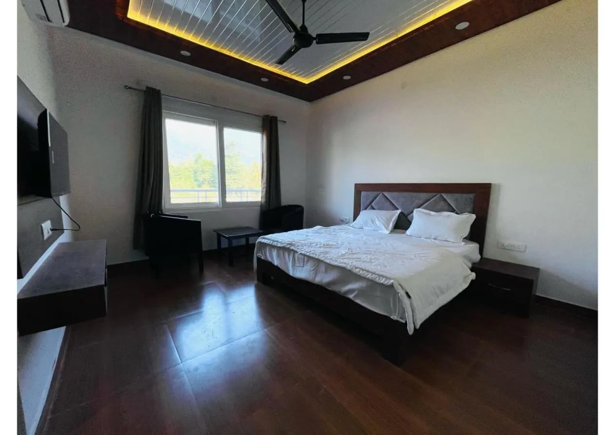 Photo of the whole room, Bed in Dreamland Resort