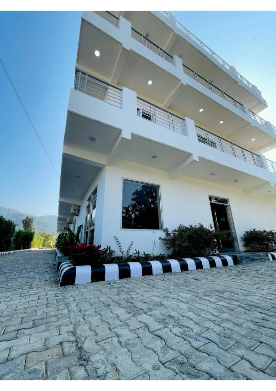 Property building in Dreamland Resort