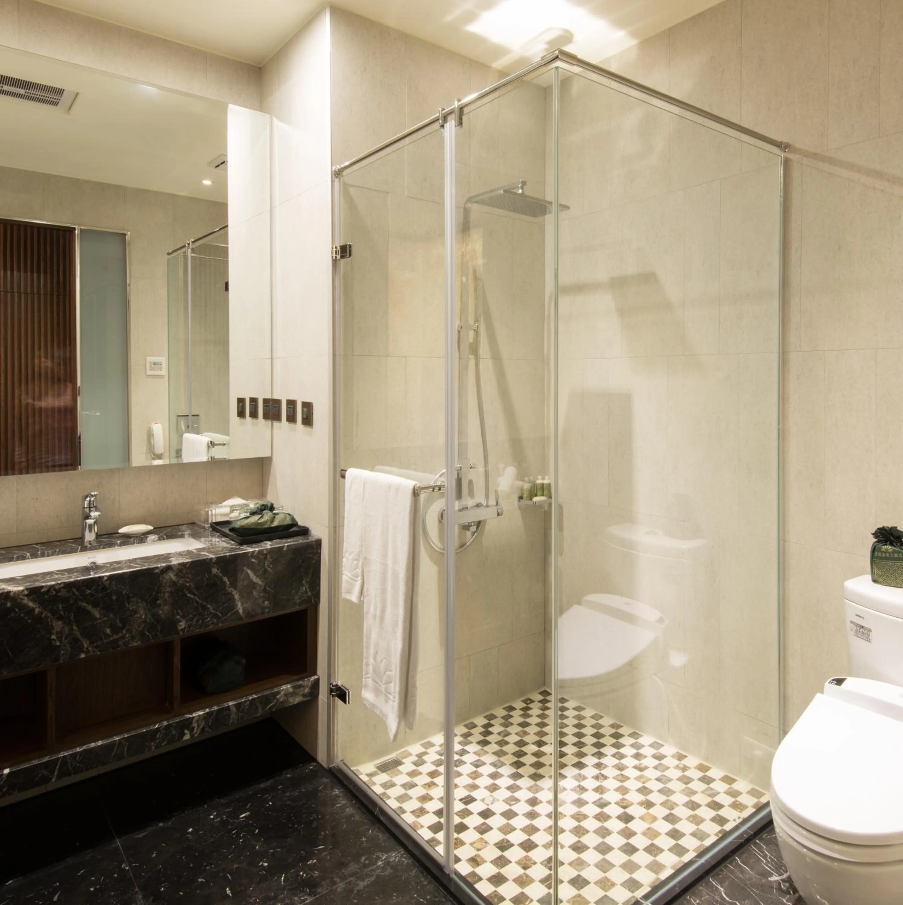 Shower in Fuli Hot Spring Resort