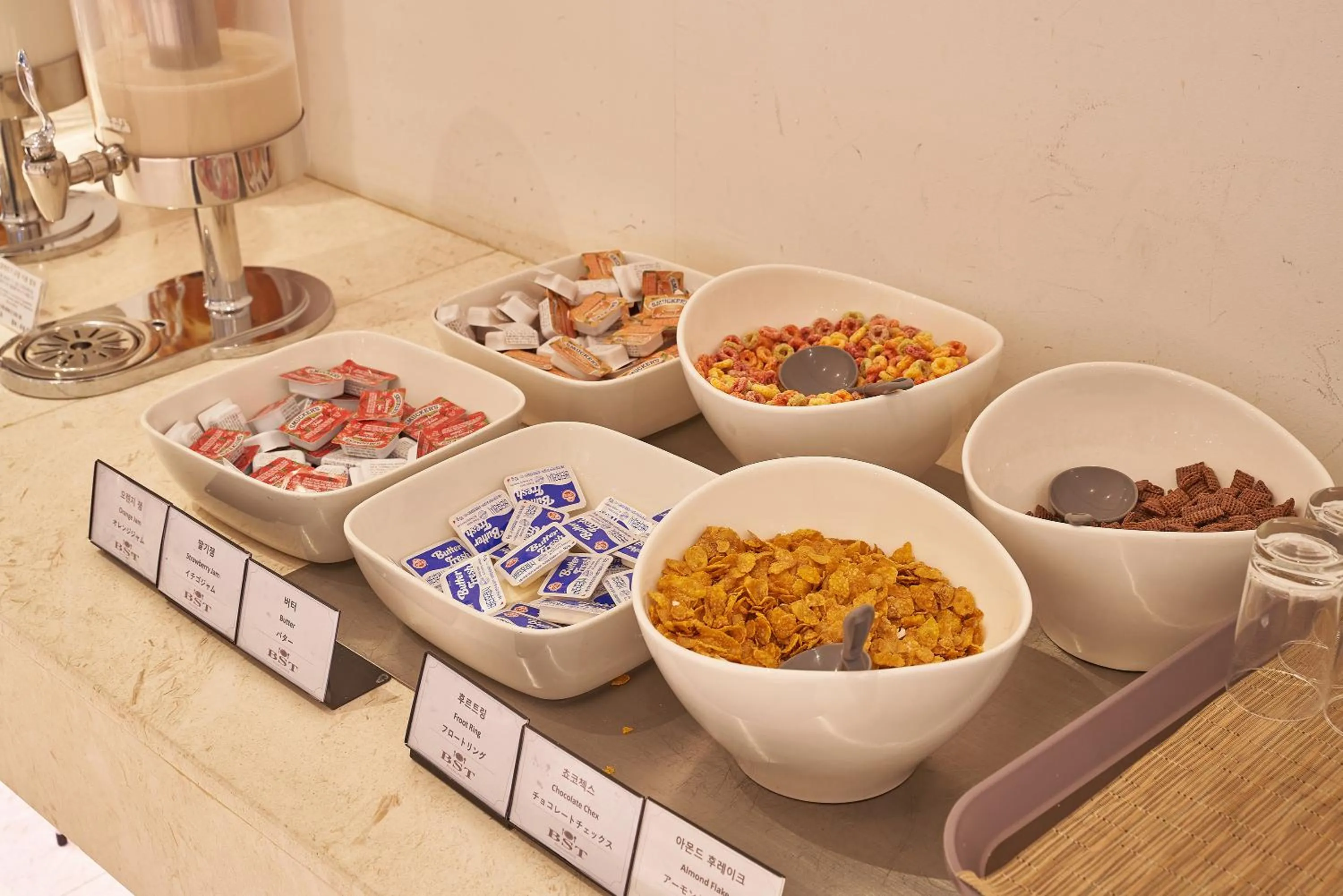 Restaurant/places to eat in Sotetsu Hotels The Splaisir Seoul Myeongdong