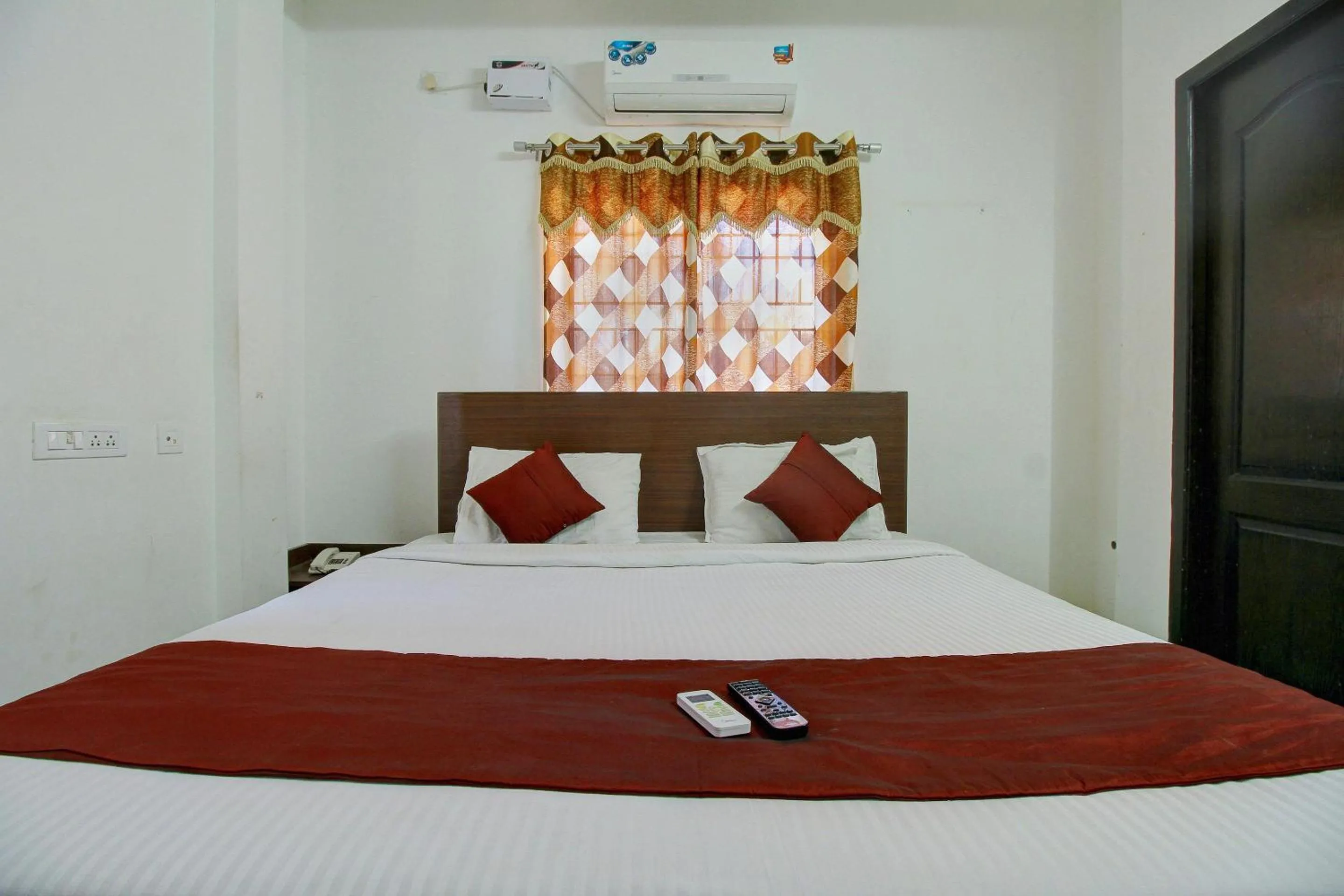 Bedroom, Bed in Hotel O The Mangrove Wood Residency