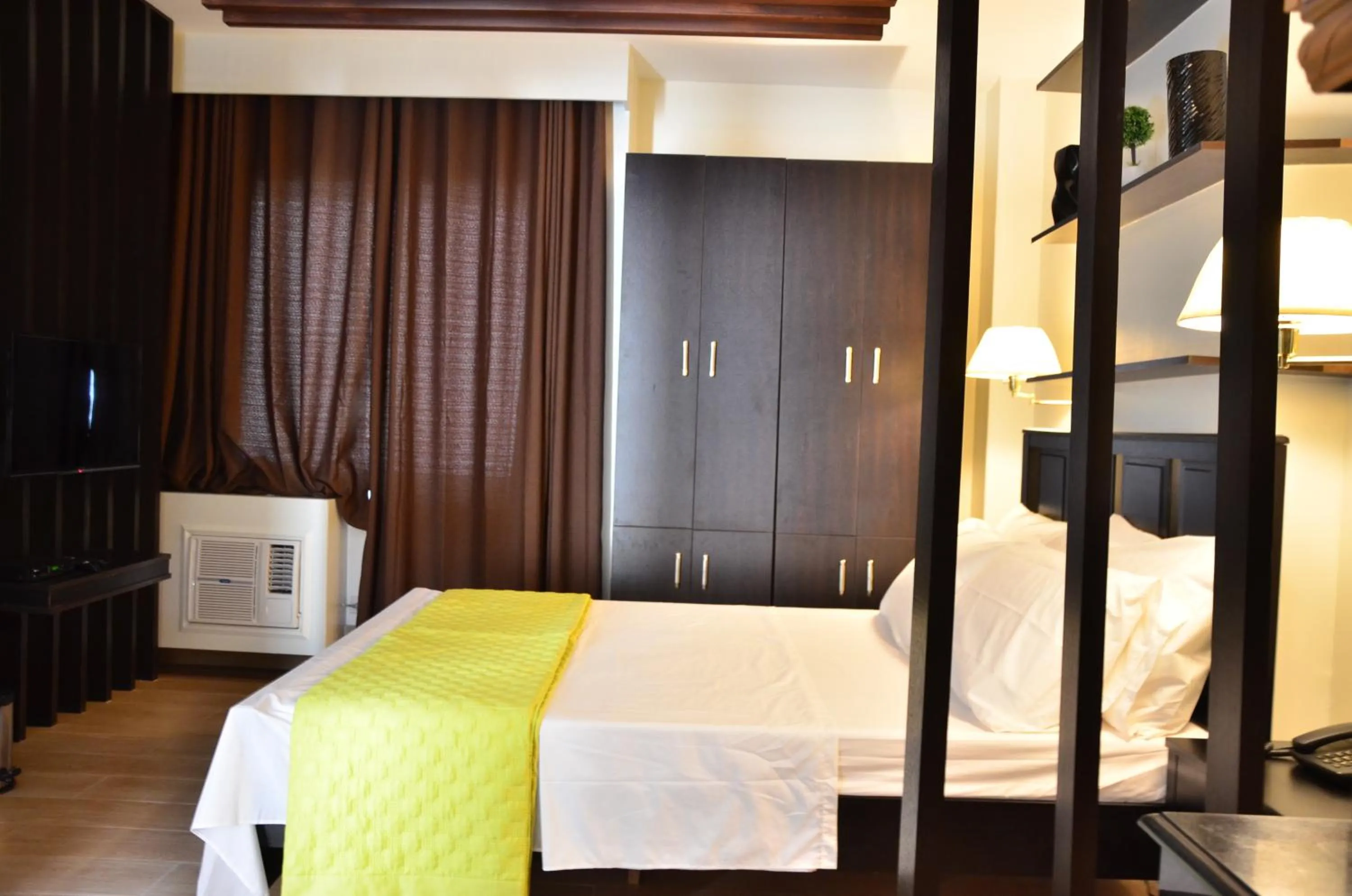 Bed in Oriental Zen Suites