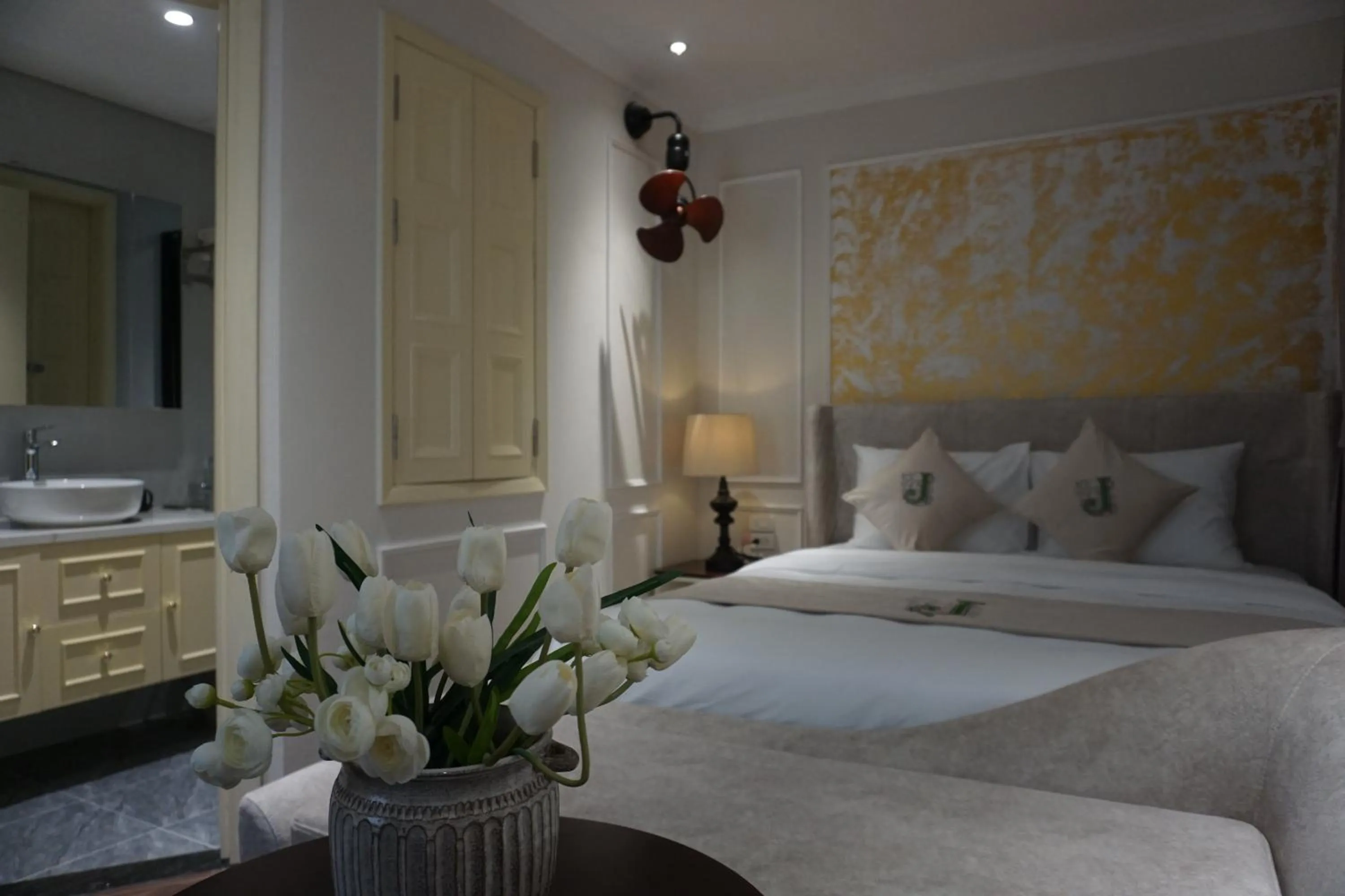 Bedroom, Bed in Jade Boutique Hotel