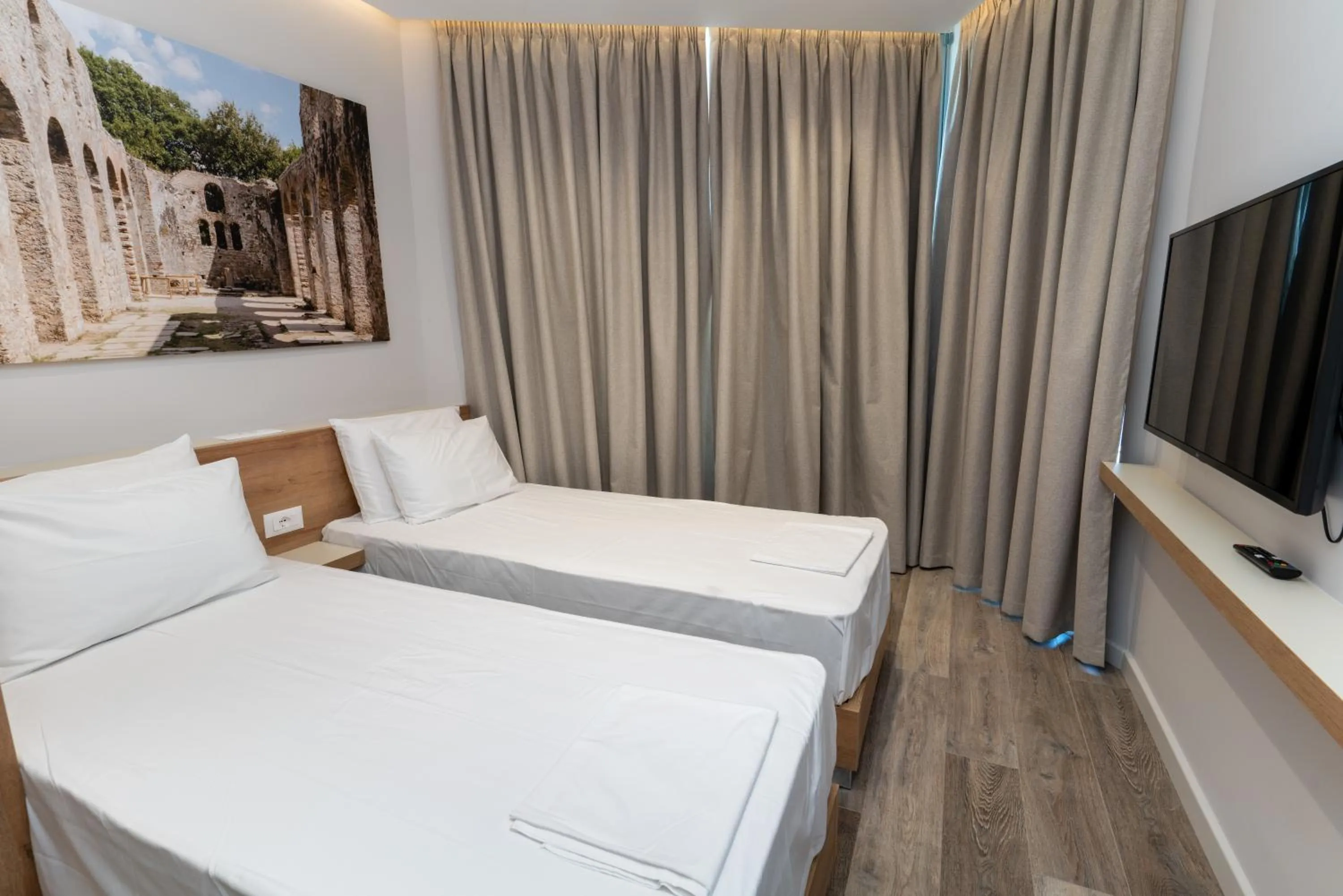 Photo of the whole room, Bed in Titania Hotel