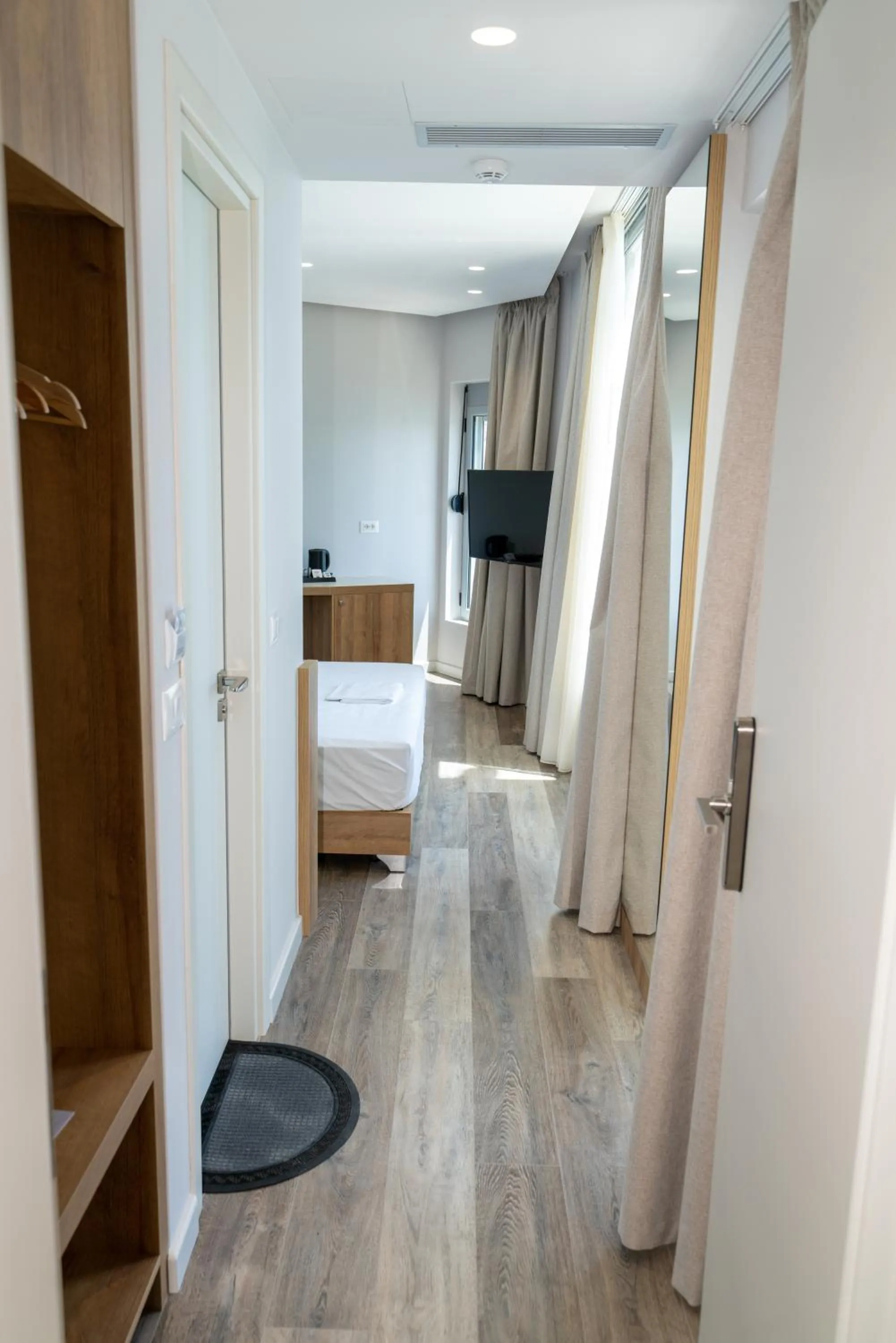 Photo of the whole room, Bed in Titania Hotel