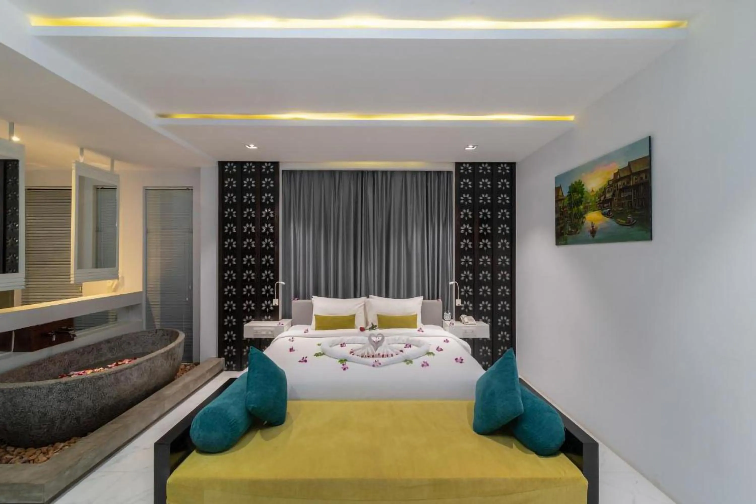 Bed in King Rock Boutique Hotel