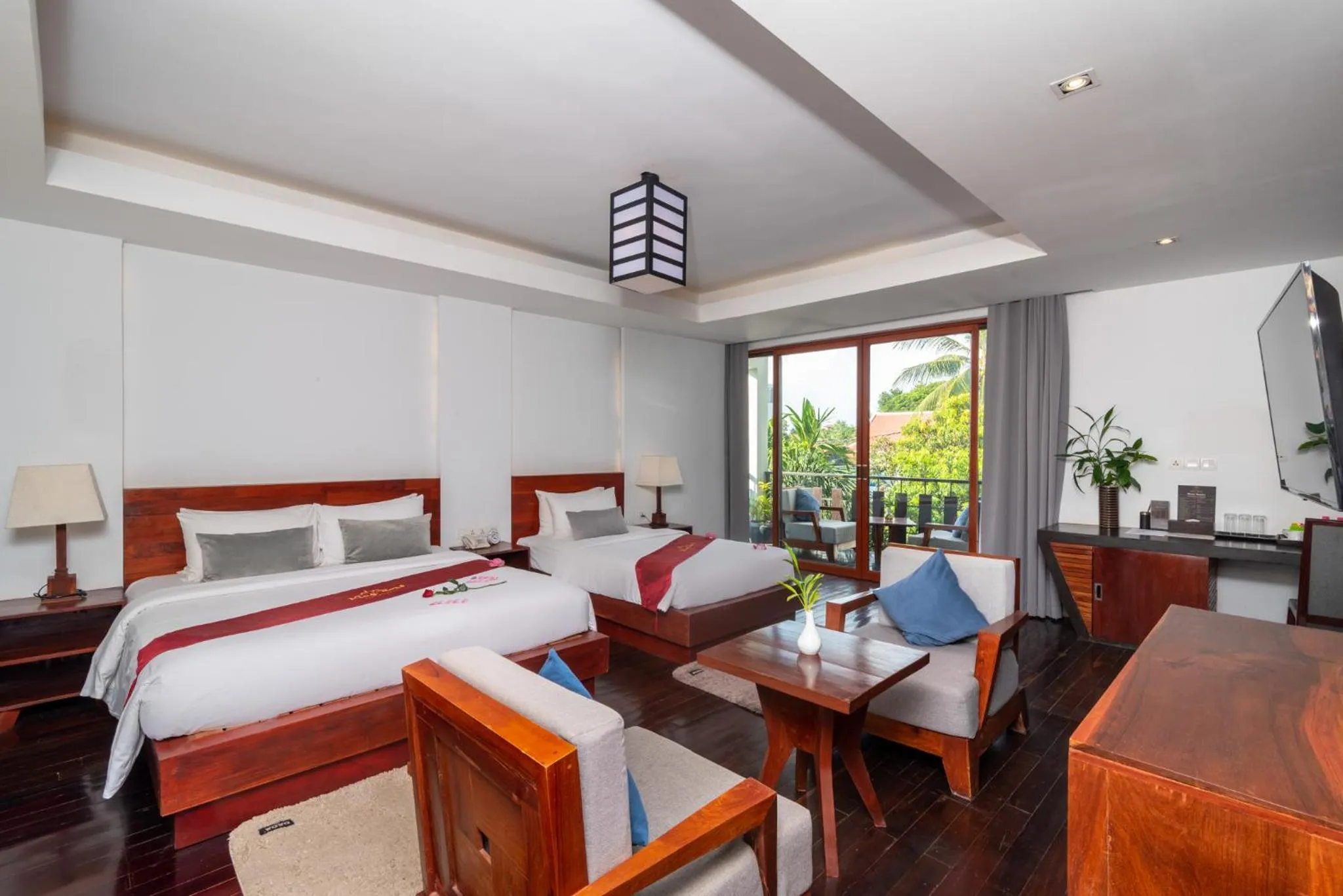 Photo of the whole room, Bed in King Rock Boutique Hotel