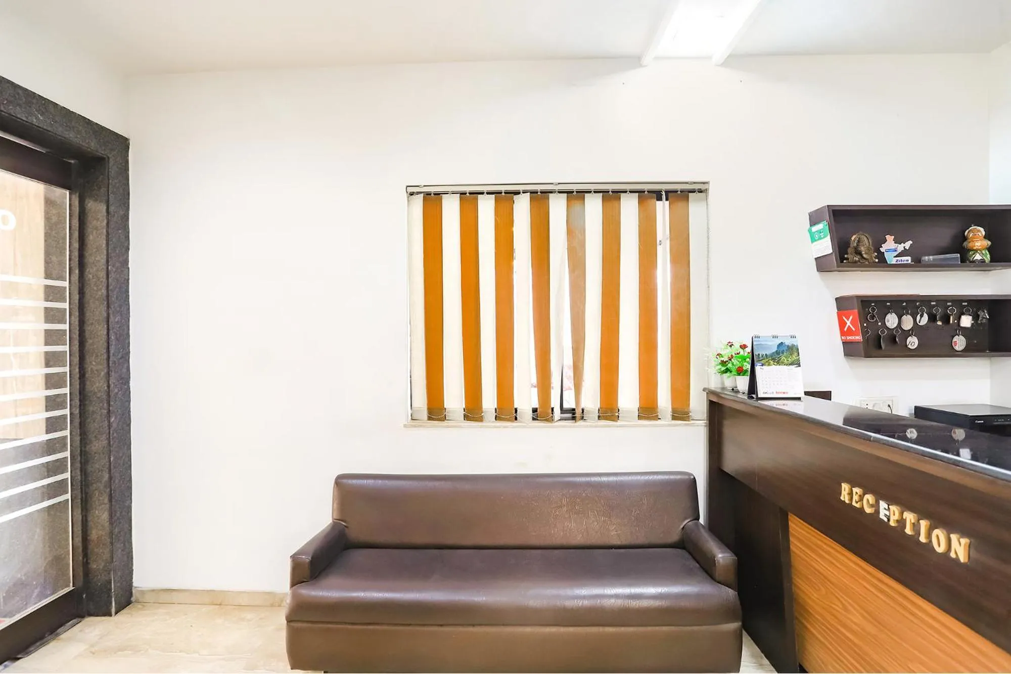 Lobby or reception in FabHotel Archanil Apartment - Sitanagar Cricket Ground