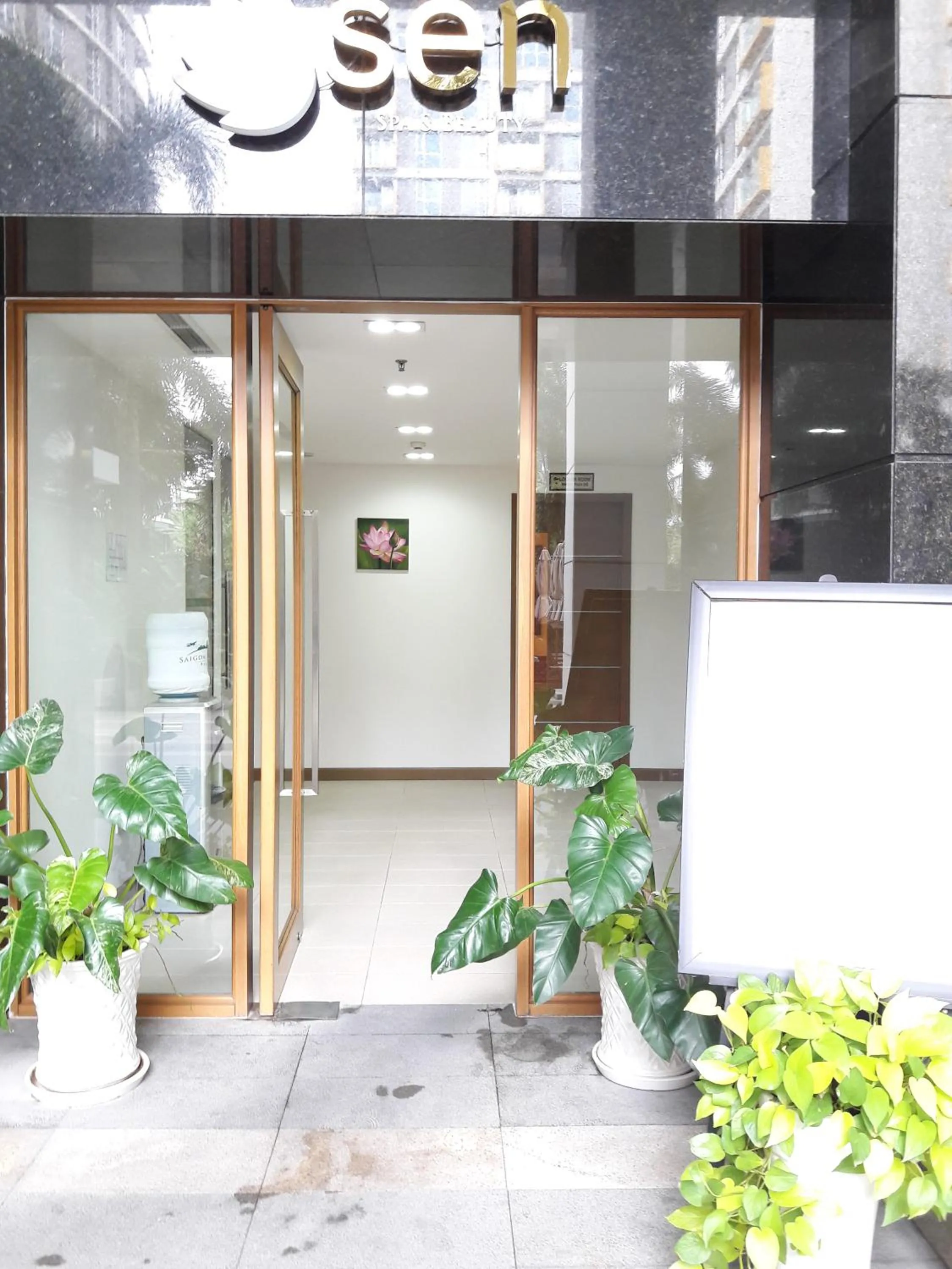 Facade/entrance in Bluesky Serviced Apartment Airport Plaza