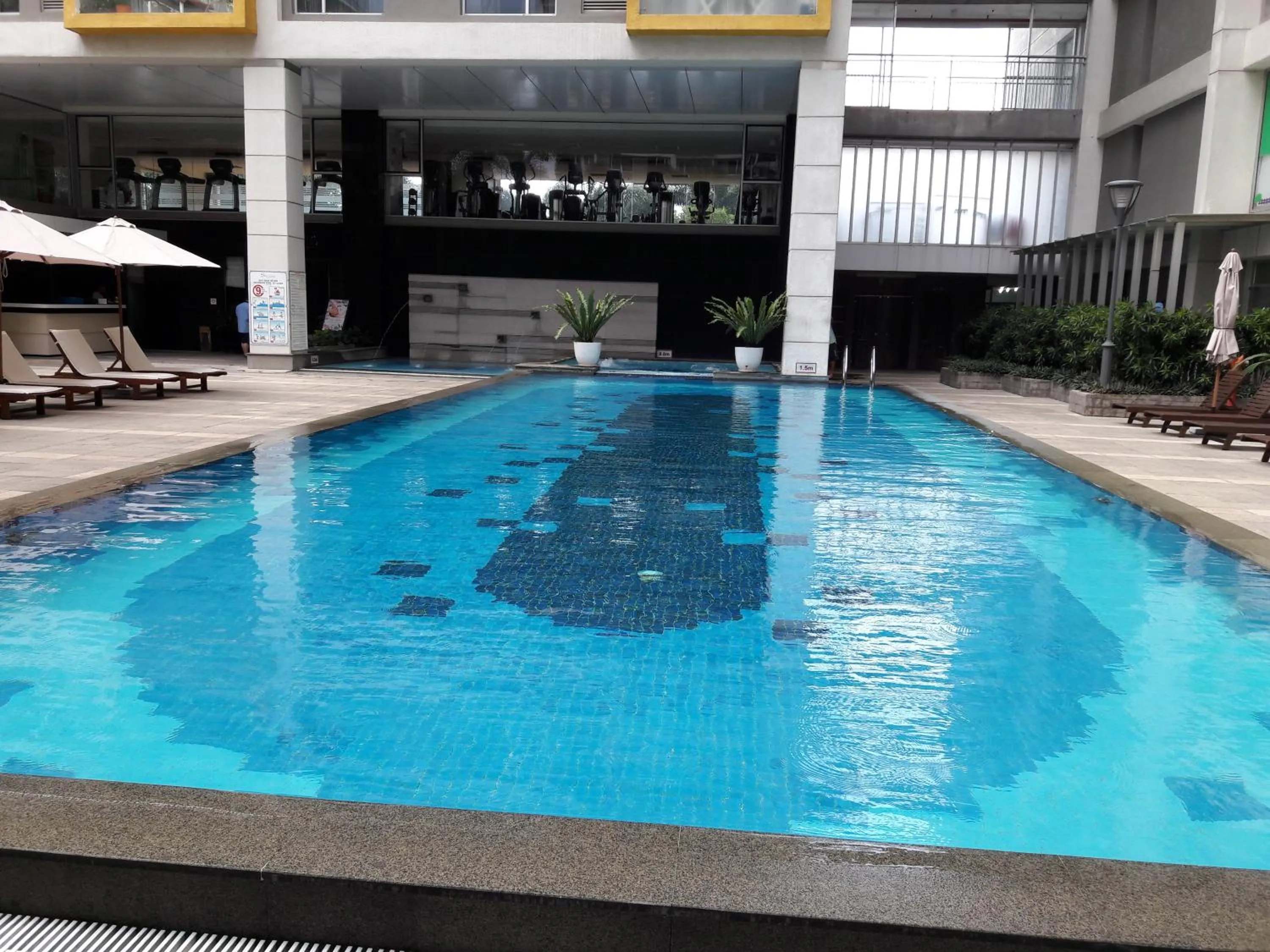 Swimming pool in Bluesky Serviced Apartment Airport Plaza
