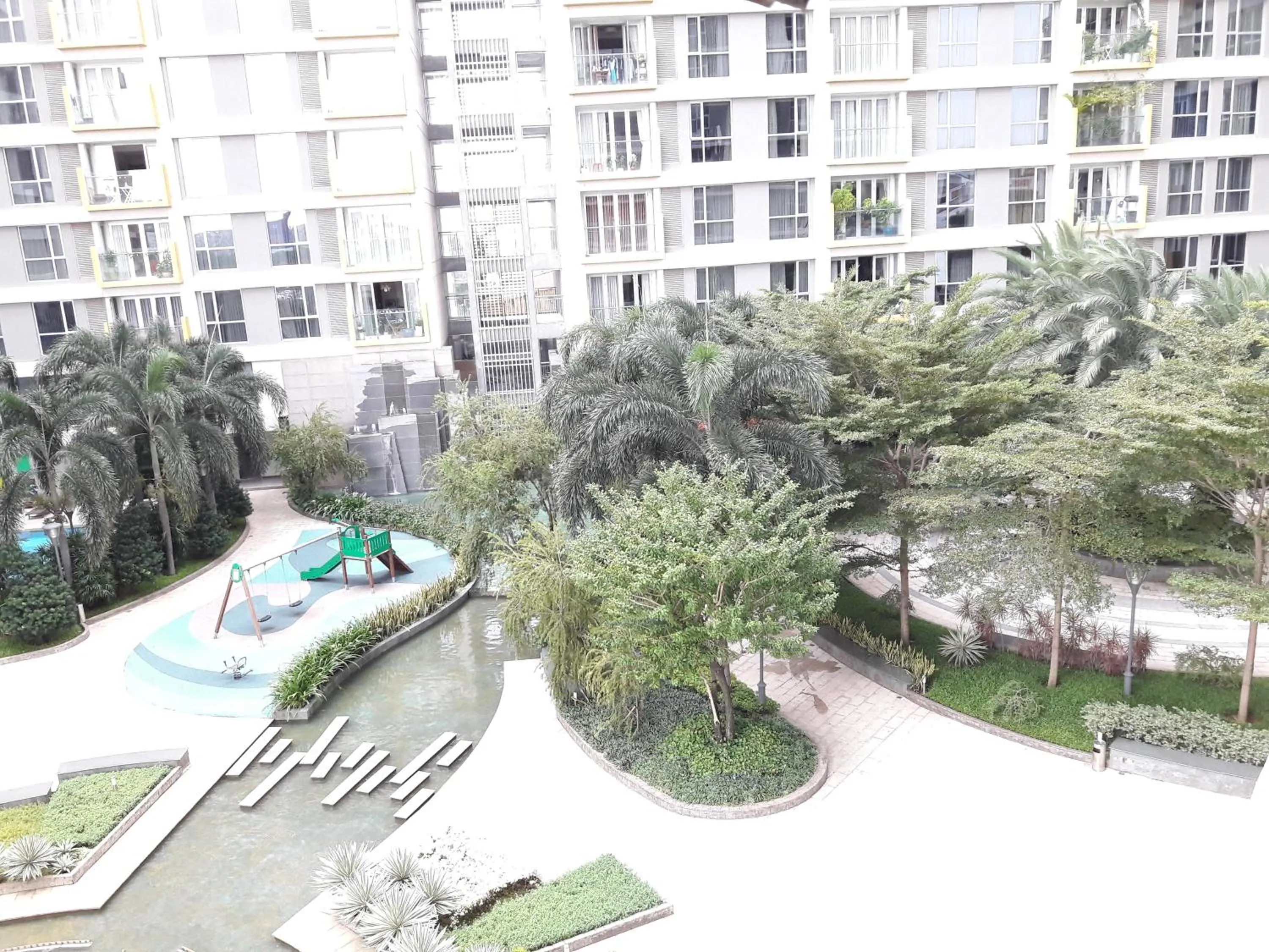 Garden in Bluesky Serviced Apartment Airport Plaza