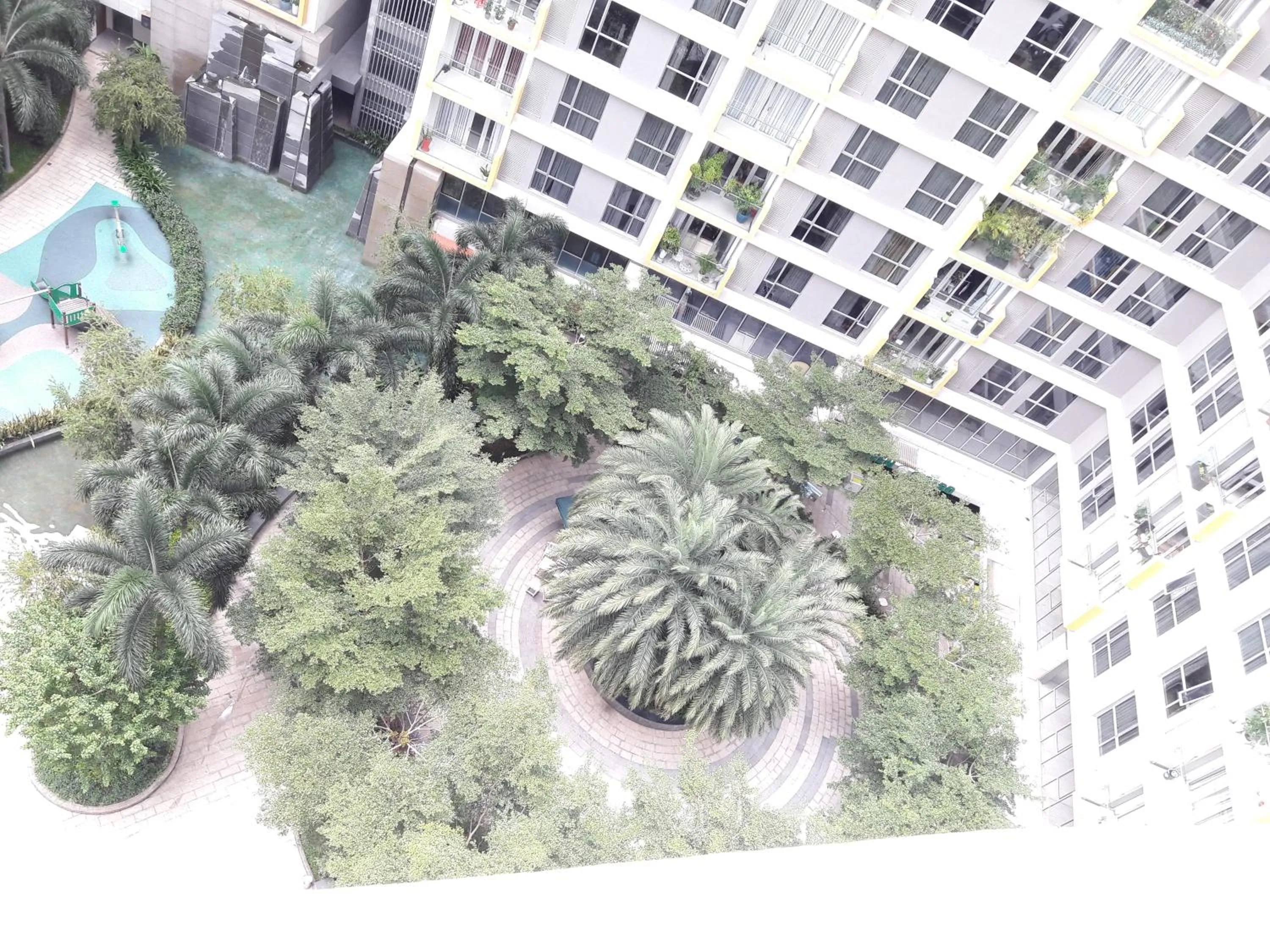 Garden in Bluesky Serviced Apartment Airport Plaza