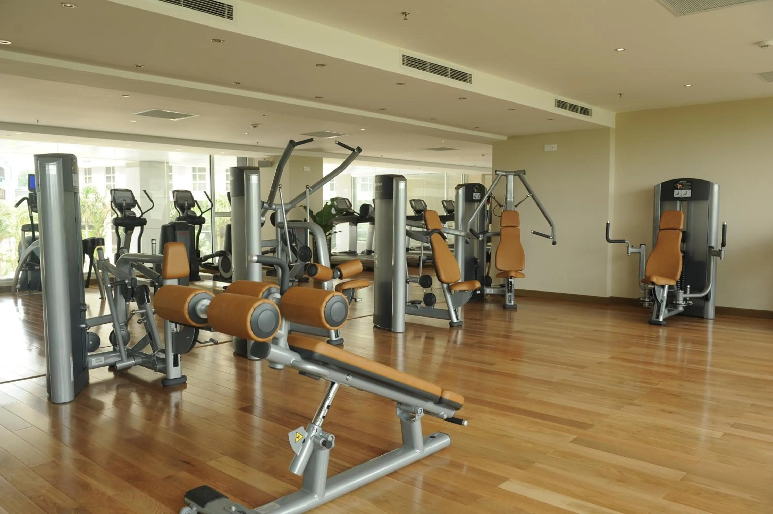 Fitness centre/facilities in Bluesky Serviced Apartment Airport Plaza