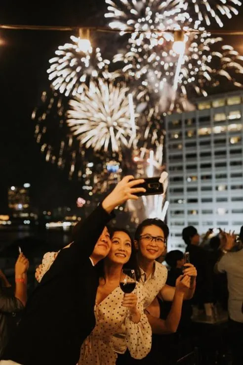 Restaurant/places to eat in Hotel Once Bangkok